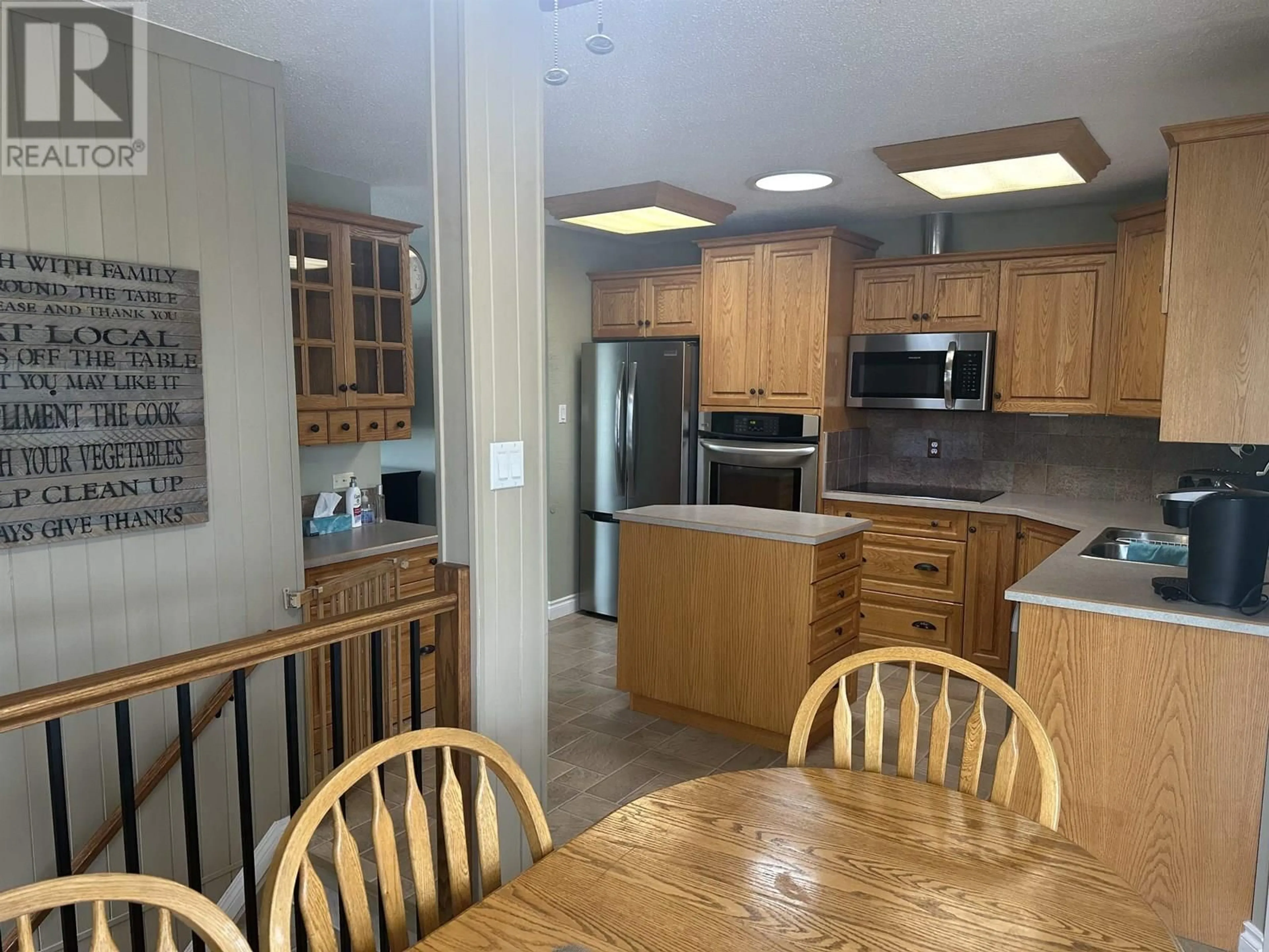 Standard kitchen, unknown for 9507 103 AVENUE, Fort St. John British Columbia V1J2G7