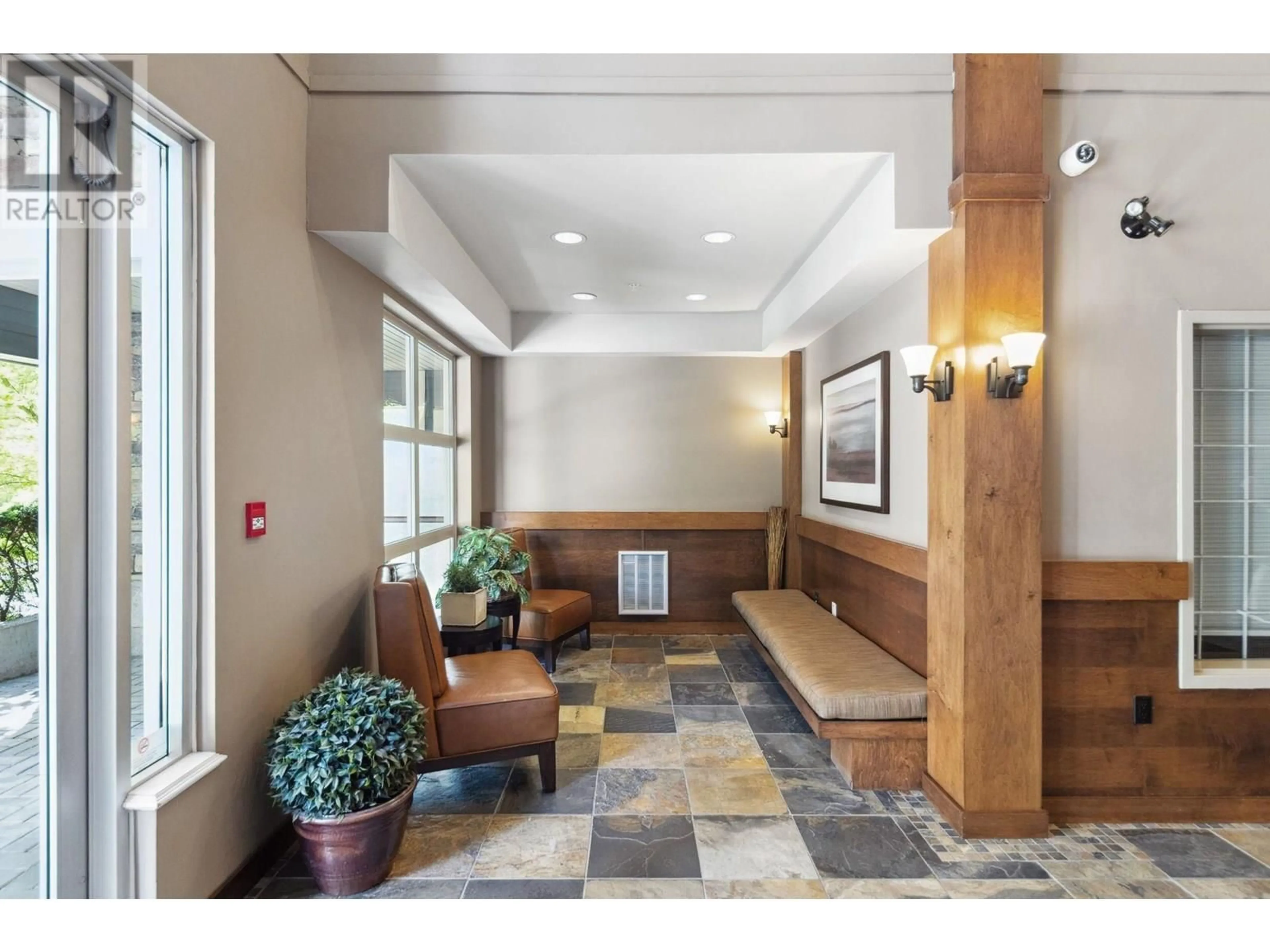 Indoor foyer for 310 - 290 FRANCIS WAY, New Westminster British Columbia V3L0C4