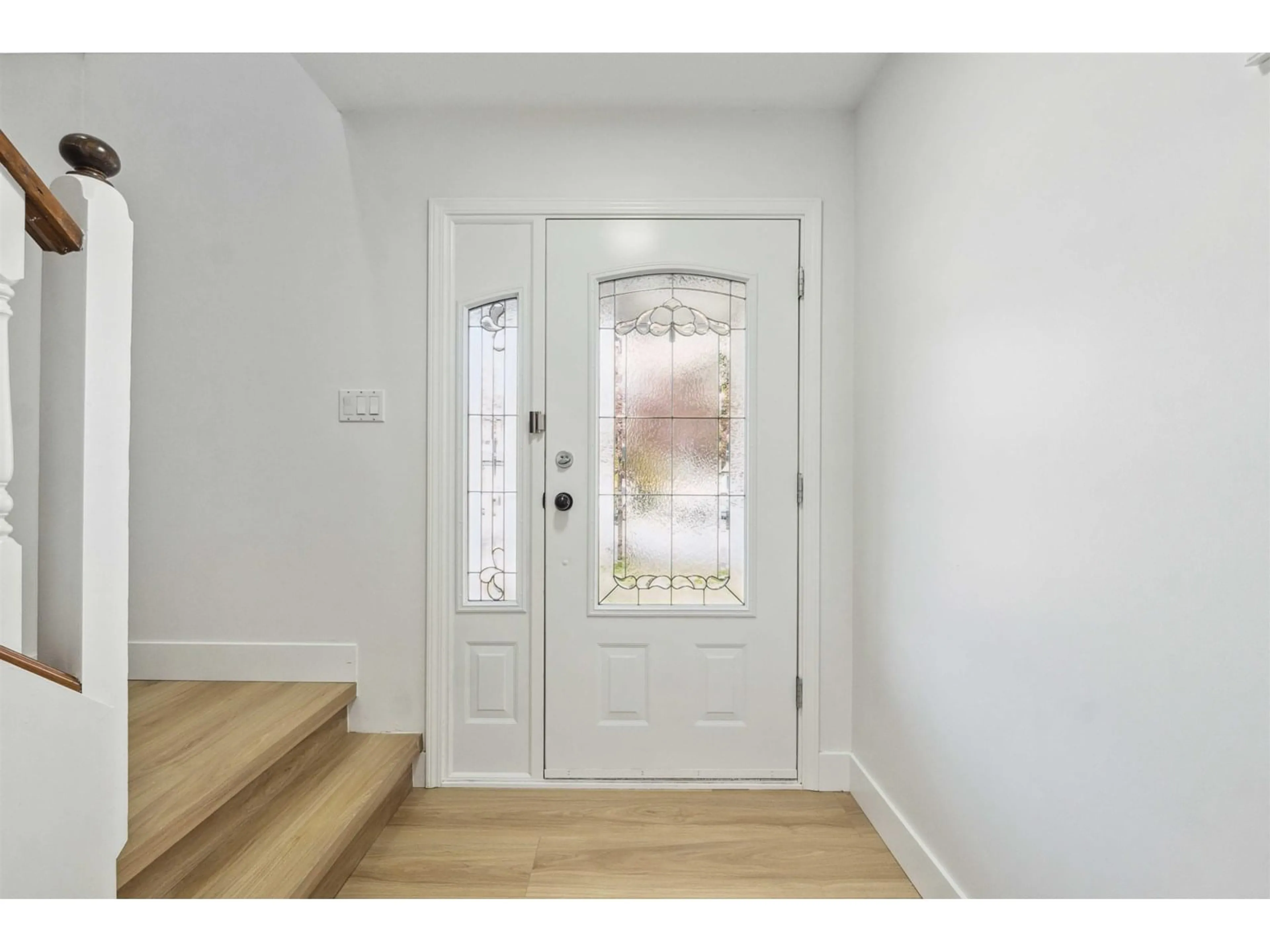 Indoor entryway for 6795 197, Langley British Columbia V2Y1G8