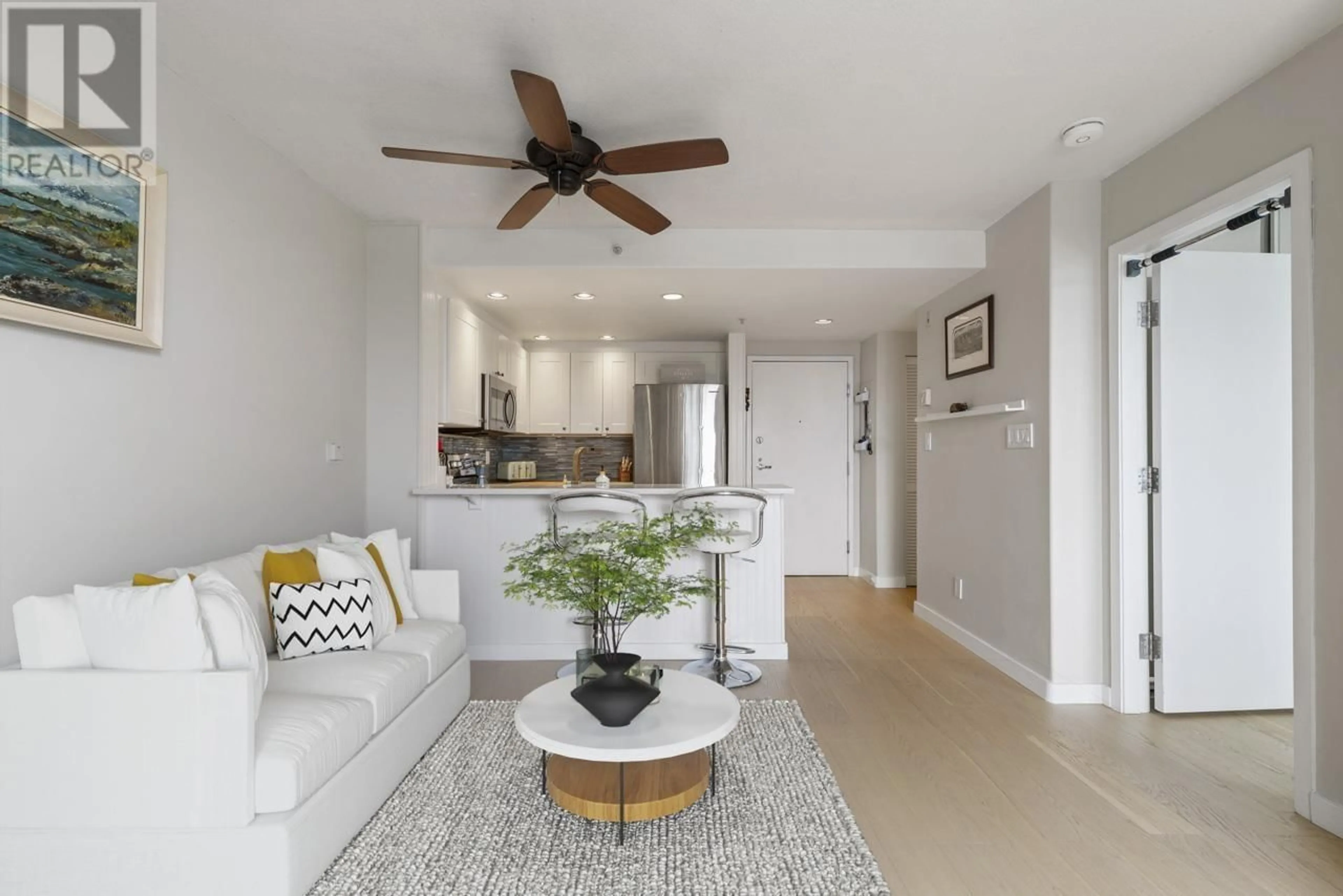 Living room with furniture, unknown for 417 - 2255 4TH AVENUE, Vancouver British Columbia V6K1N9