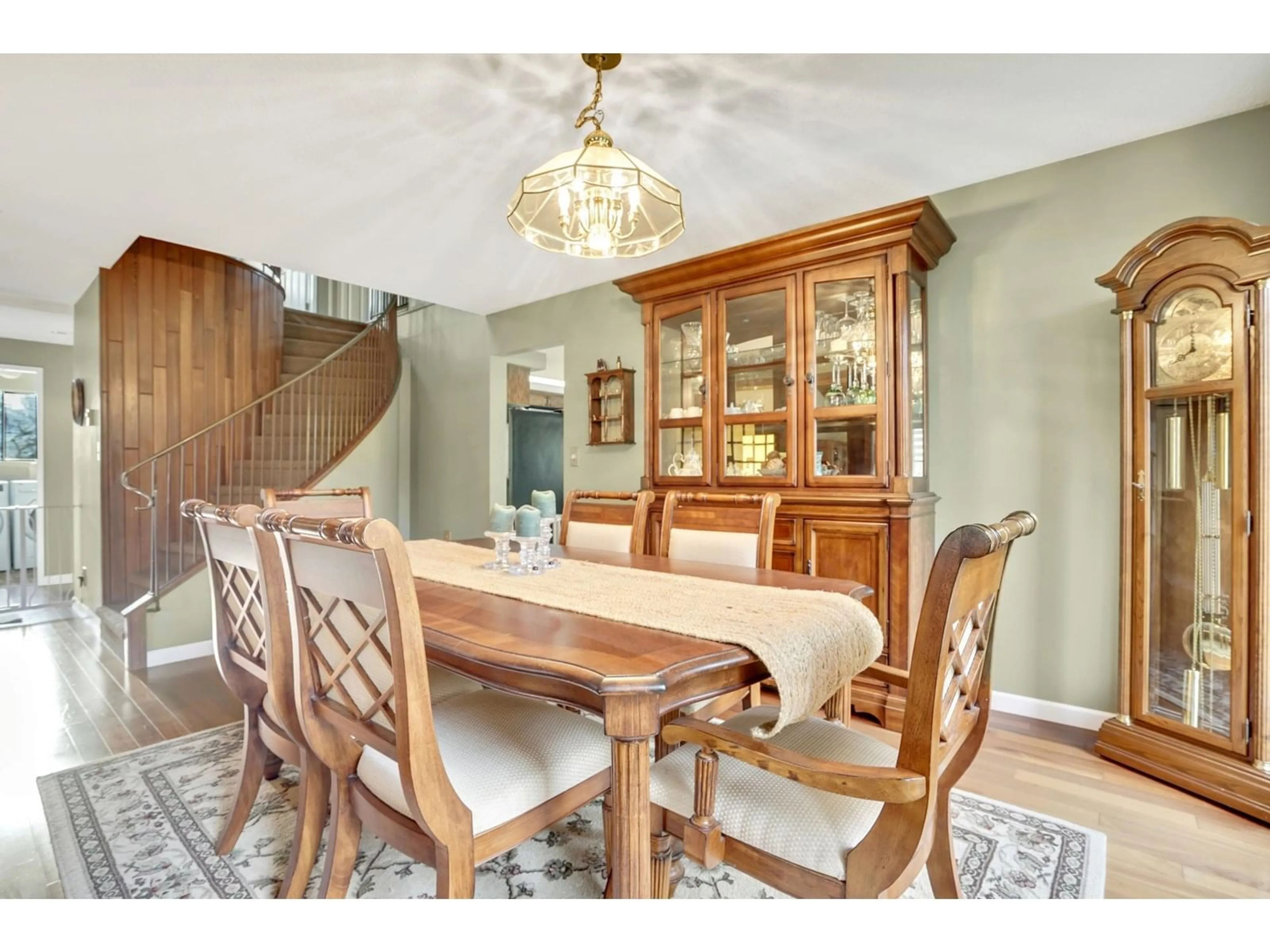 Dining room, wood/laminate floor for 8913 JEDBURGH, Surrey British Columbia V3V6S1