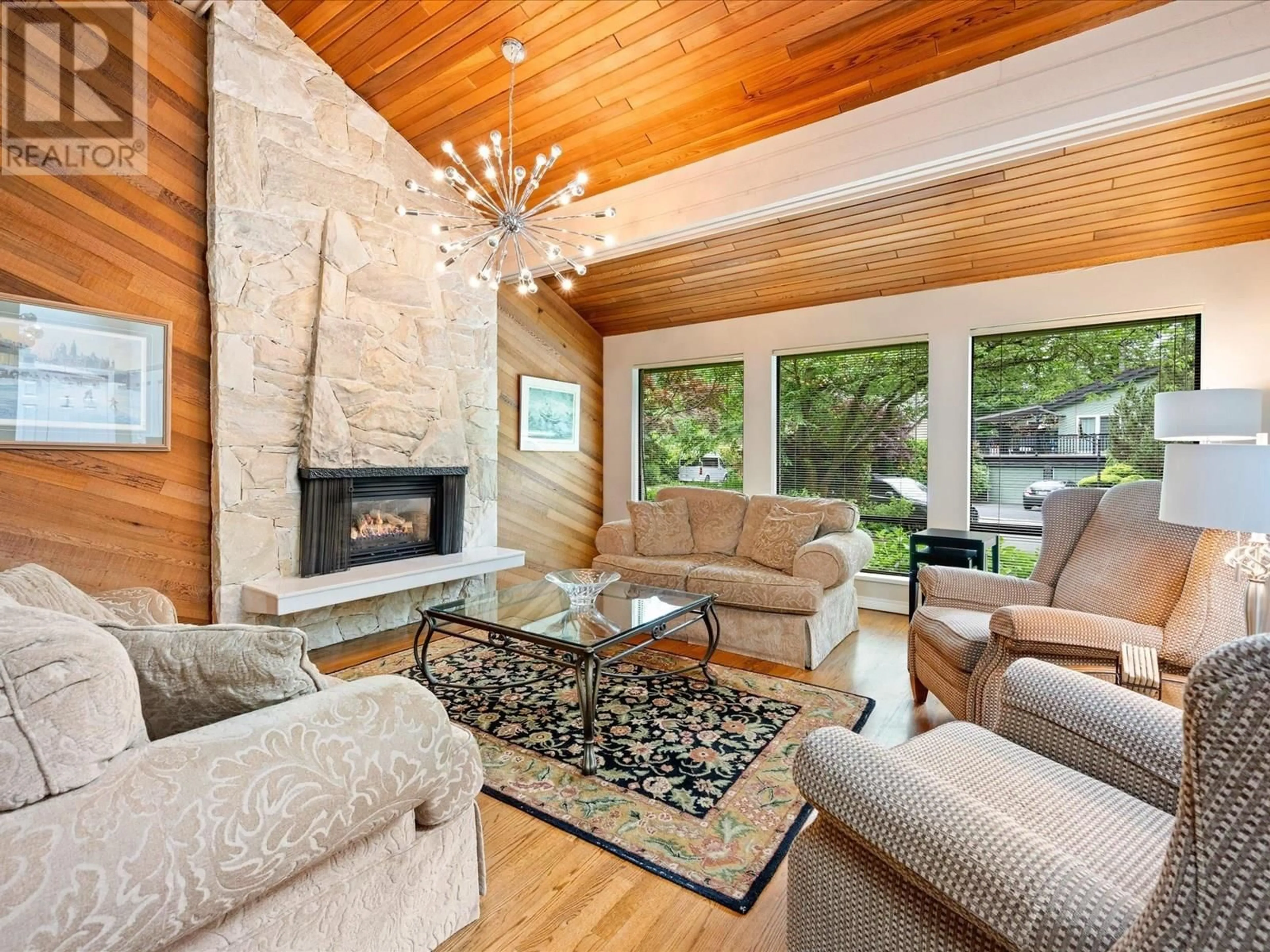 Living room with furniture, wood/laminate floor for 5436 BLUEBERRY LANE, North Vancouver British Columbia V7R4N1