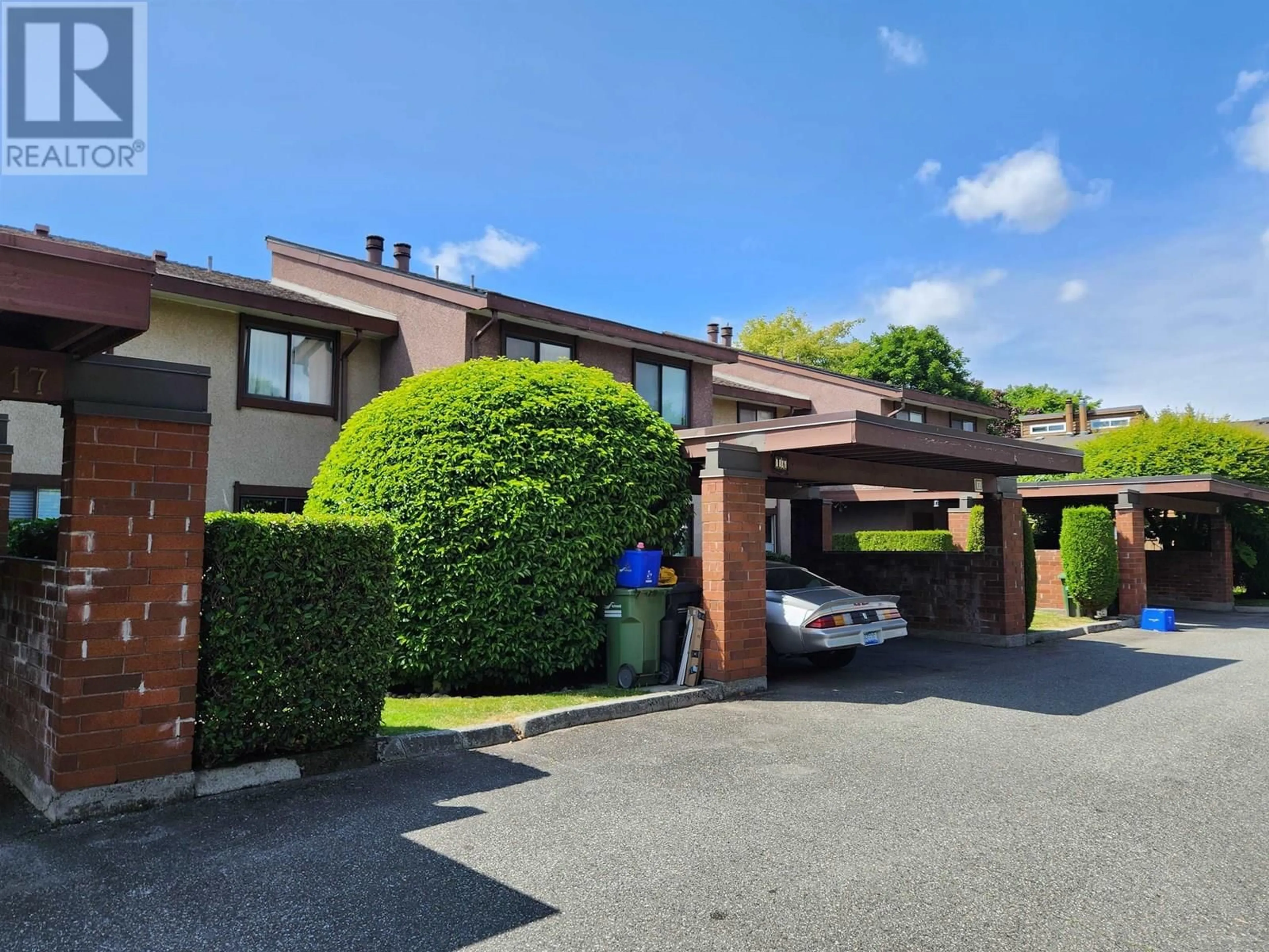 A pic from outside/outdoor area/front of a property/back of a property/a pic from drone, street for 16 - 9331 NO. 5 ROAD, Richmond British Columbia V7A4E1