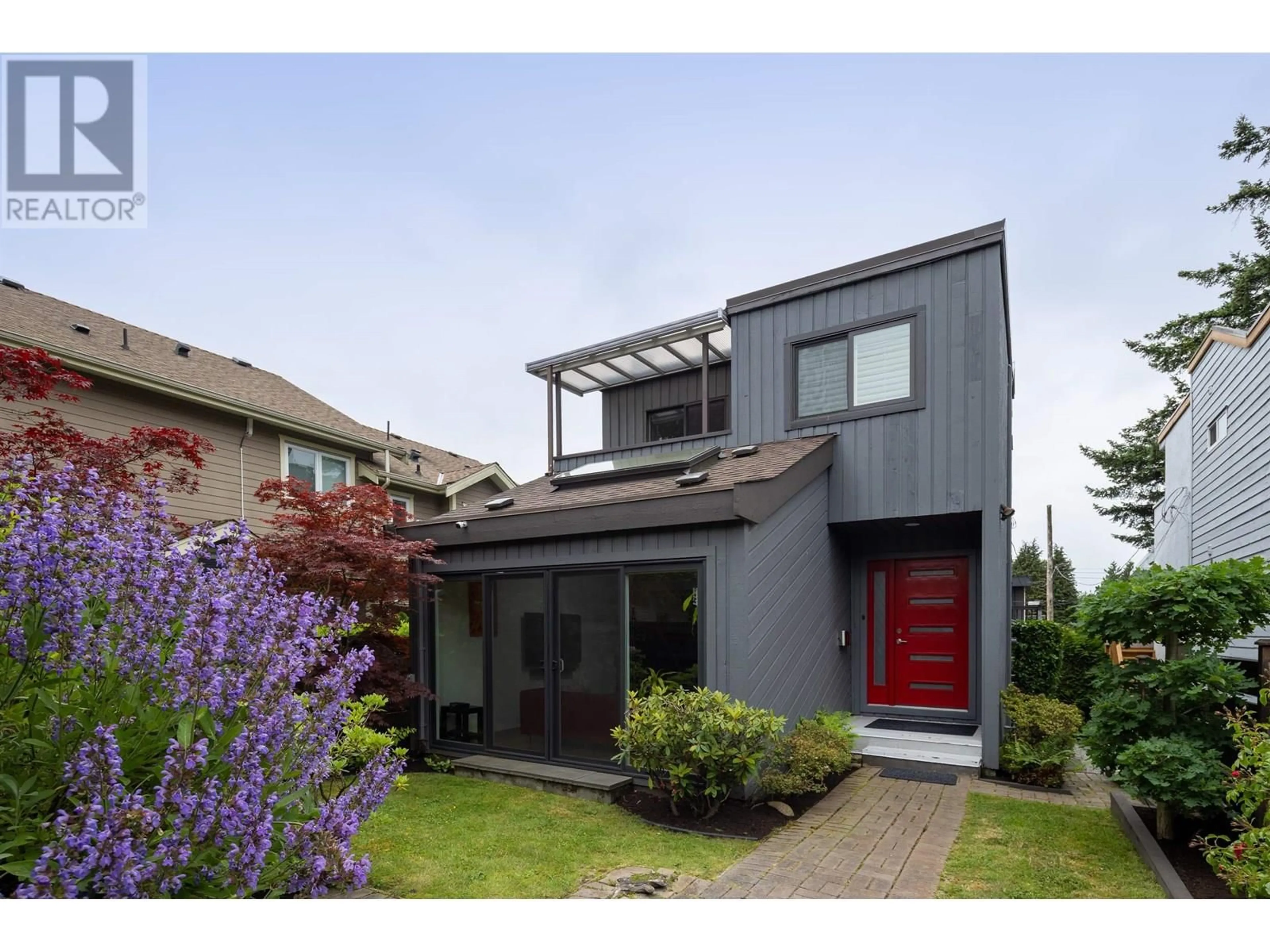 Home with brick exterior material, street for 1915 CHESTERFIELD AVE, North Vancouver British Columbia V7M2P4
