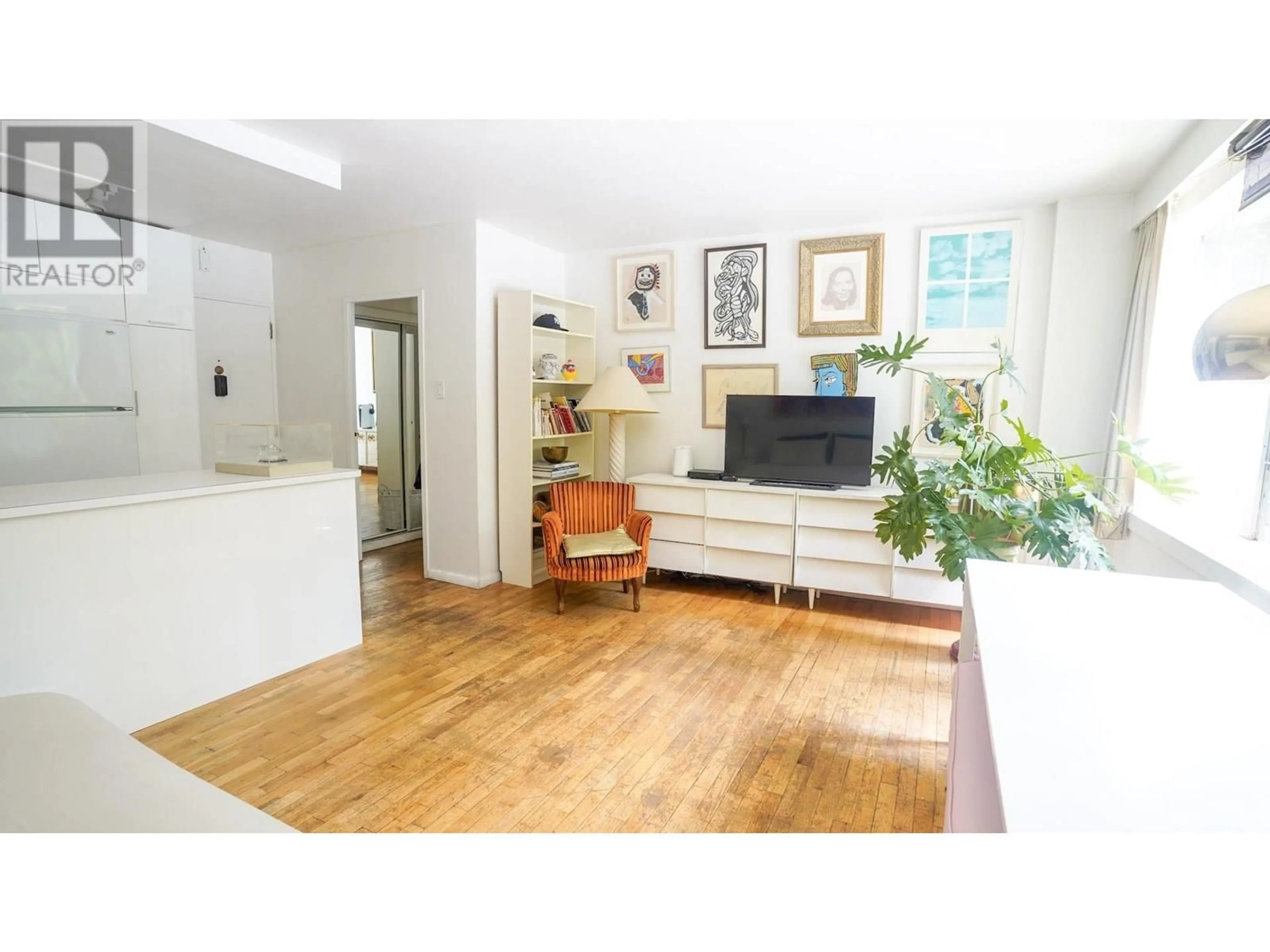 Unknown for 313 - 1445 MARPOLE AVENUE, Vancouver British Columbia V6H1S5