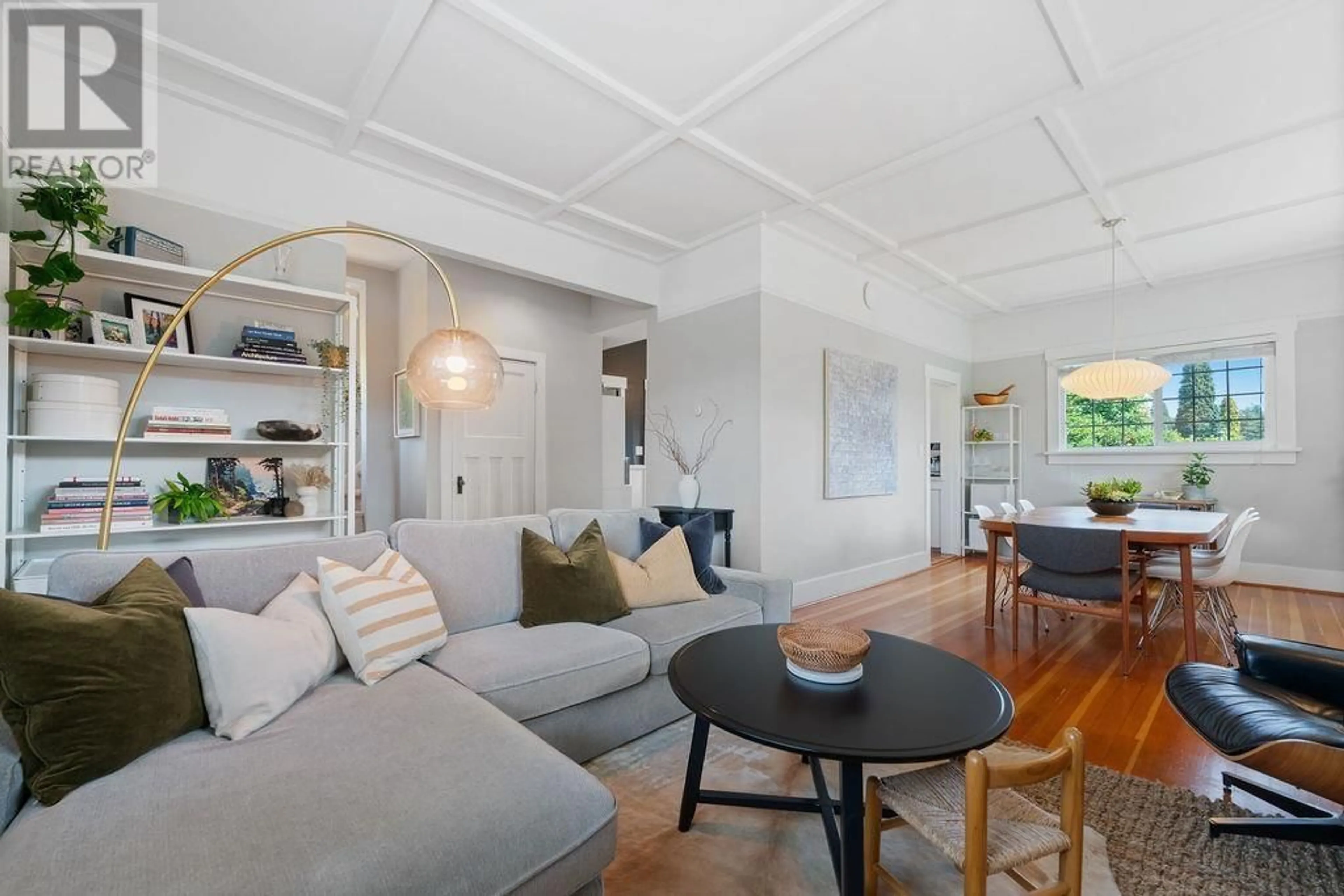 Living room with furniture, unknown for 1750 MCGUIRE AVENUE, North Vancouver British Columbia V7P3B1