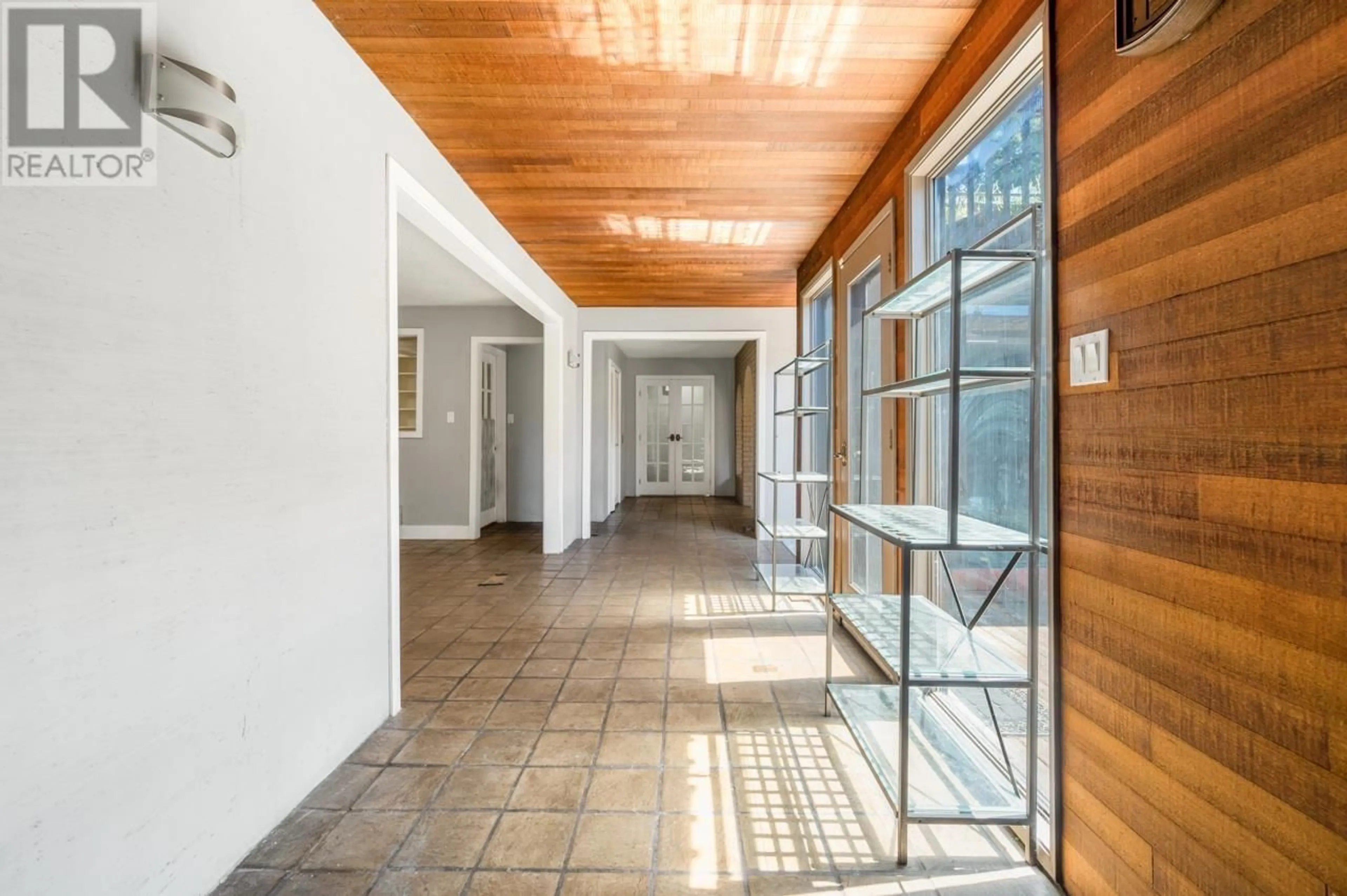 Indoor foyer for 42 GEORGIA WYND, Delta British Columbia V4M1A5