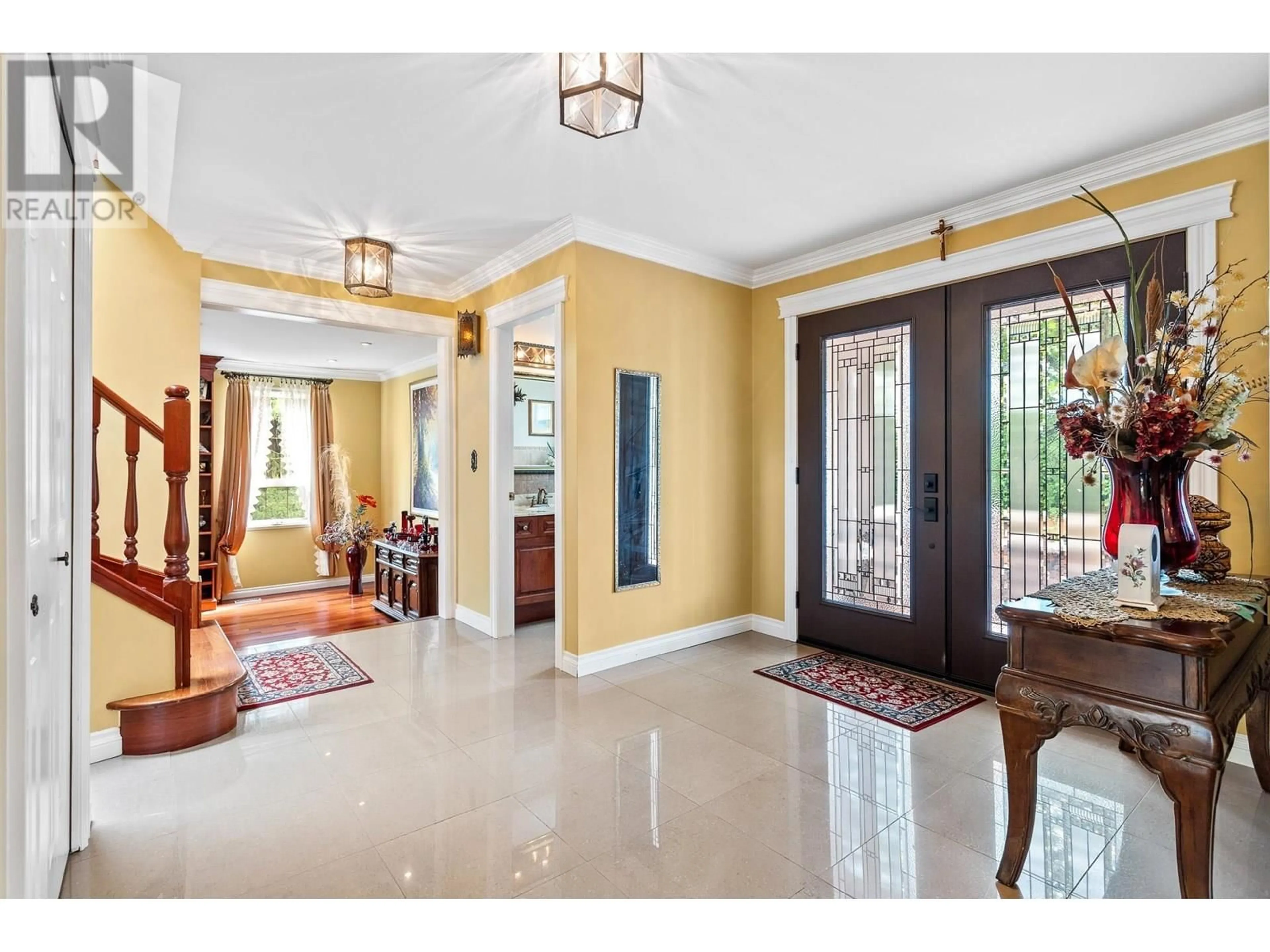 Indoor entryway for 2953 ADMIRAL COURT, Coquitlam British Columbia V3C4E8