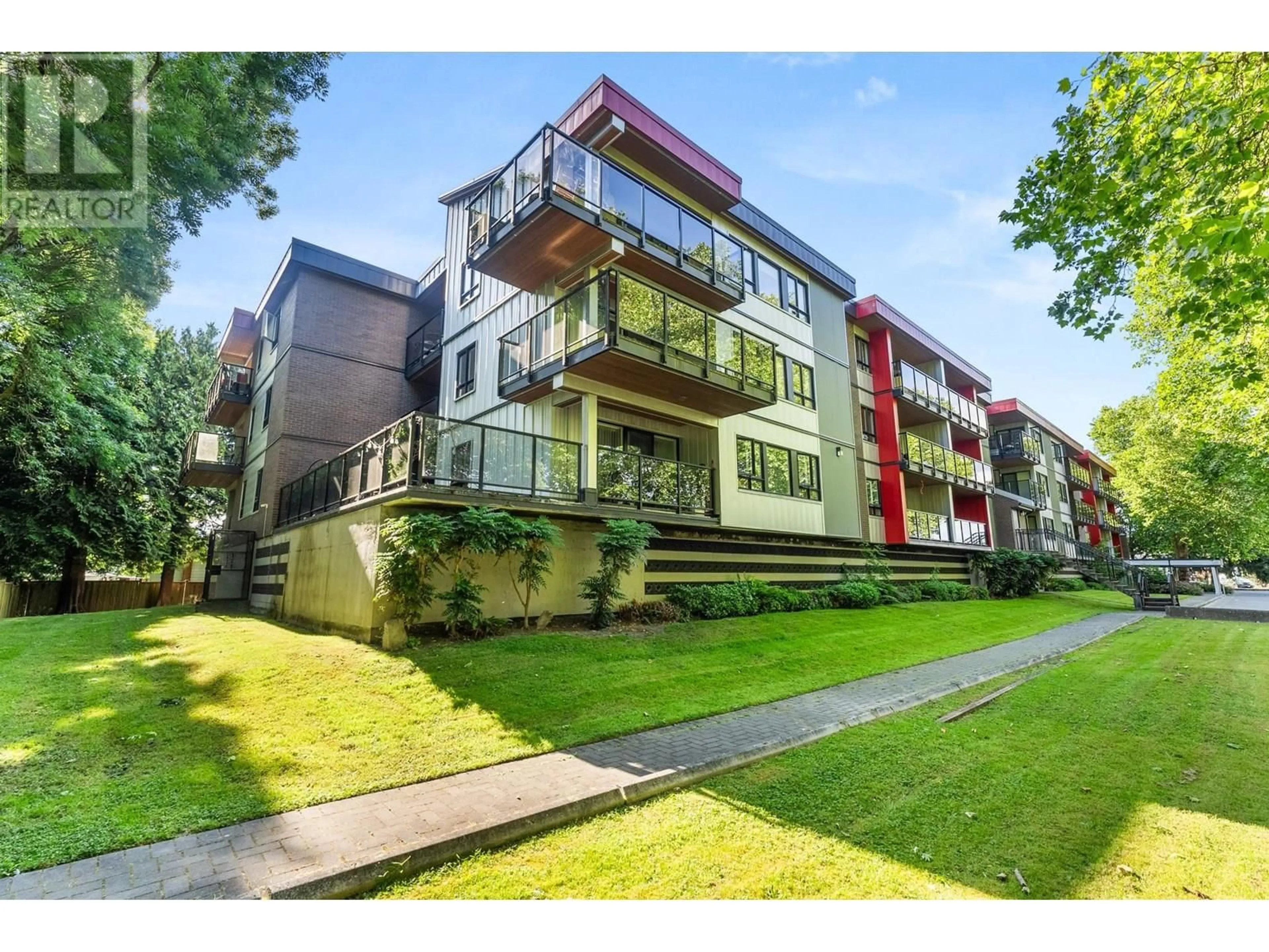 A pic from outside/outdoor area/front of a property/back of a property/a pic from drone, unknown for 310 - 11240 DANIELS ROAD, Richmond British Columbia V6X1M6