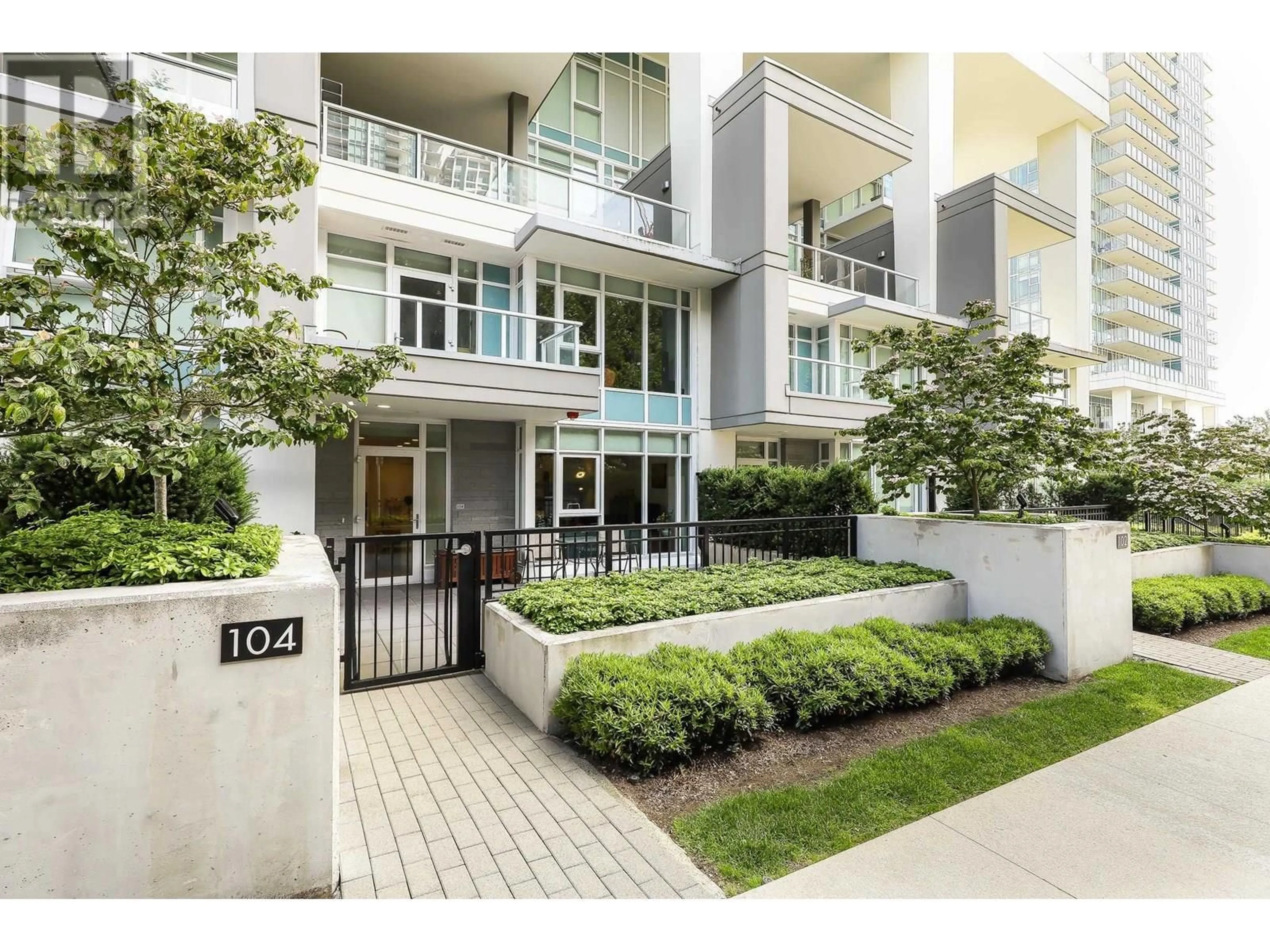 Unknown for 104 - 657 WHITING WAY, Coquitlam British Columbia V3J0J6