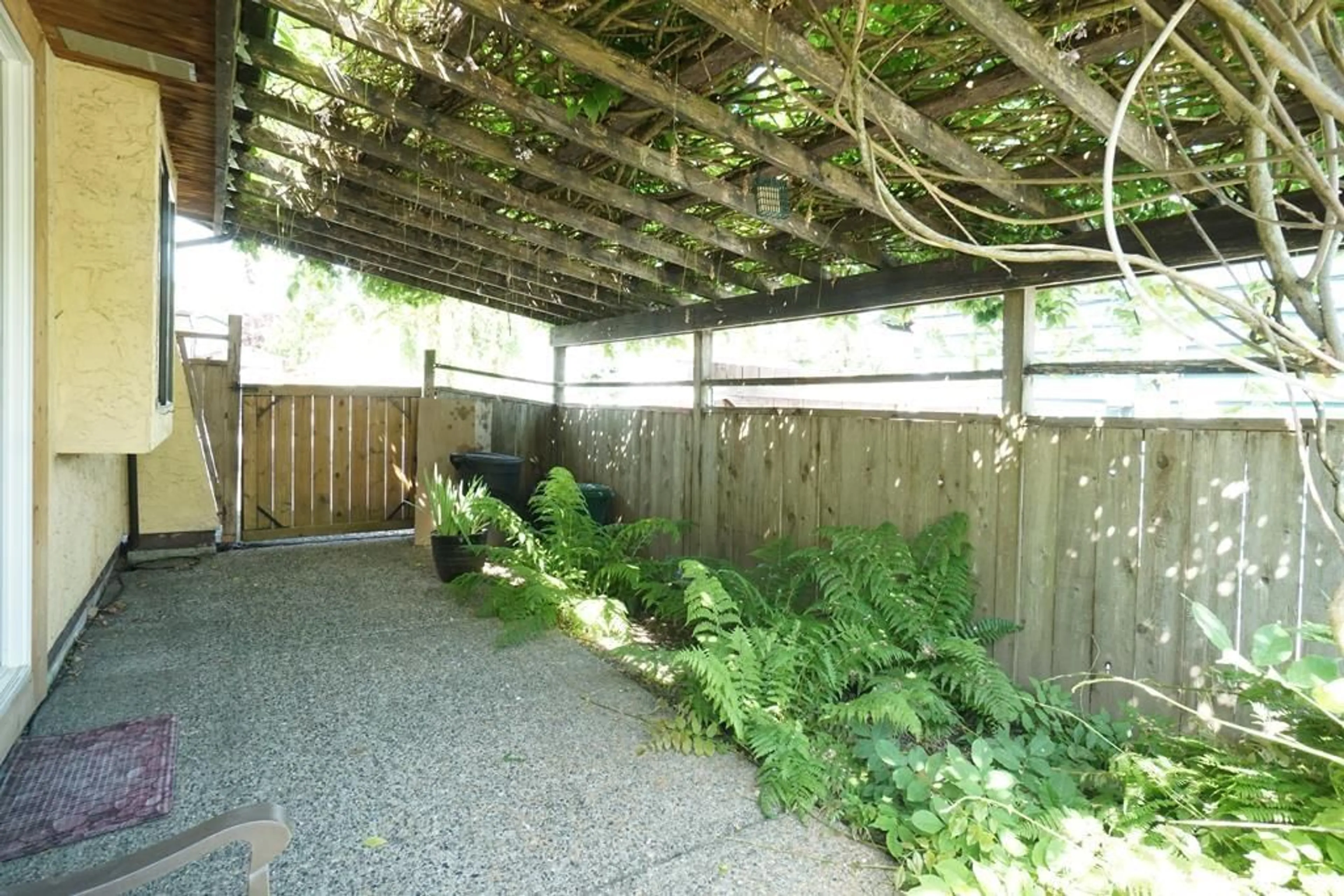 Patio, street for 19966 52, Langley British Columbia V3A6T1