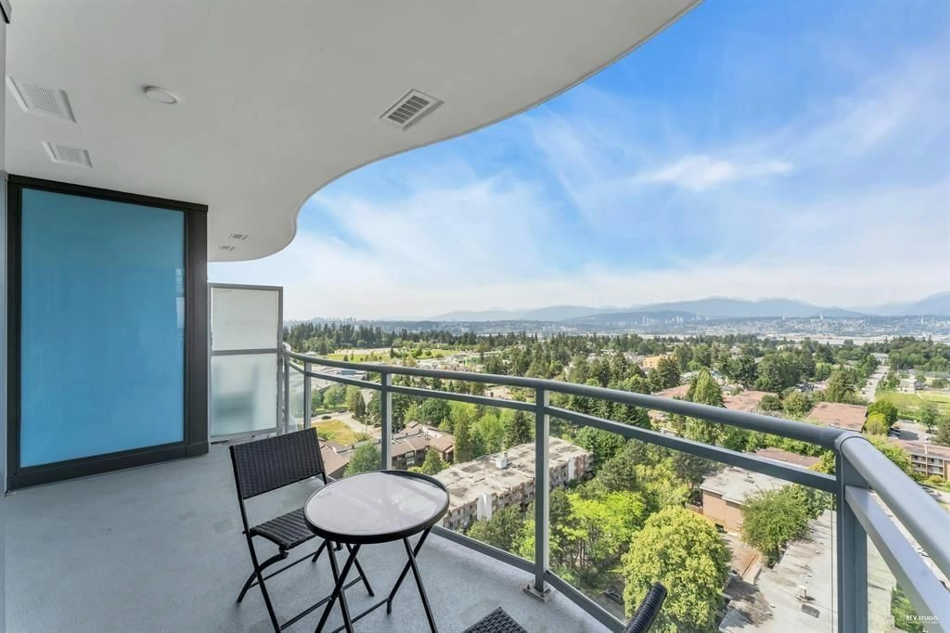 Balcony in the apartment, mountain view for 1902 - 13318 104, Surrey British Columbia V3T0R2