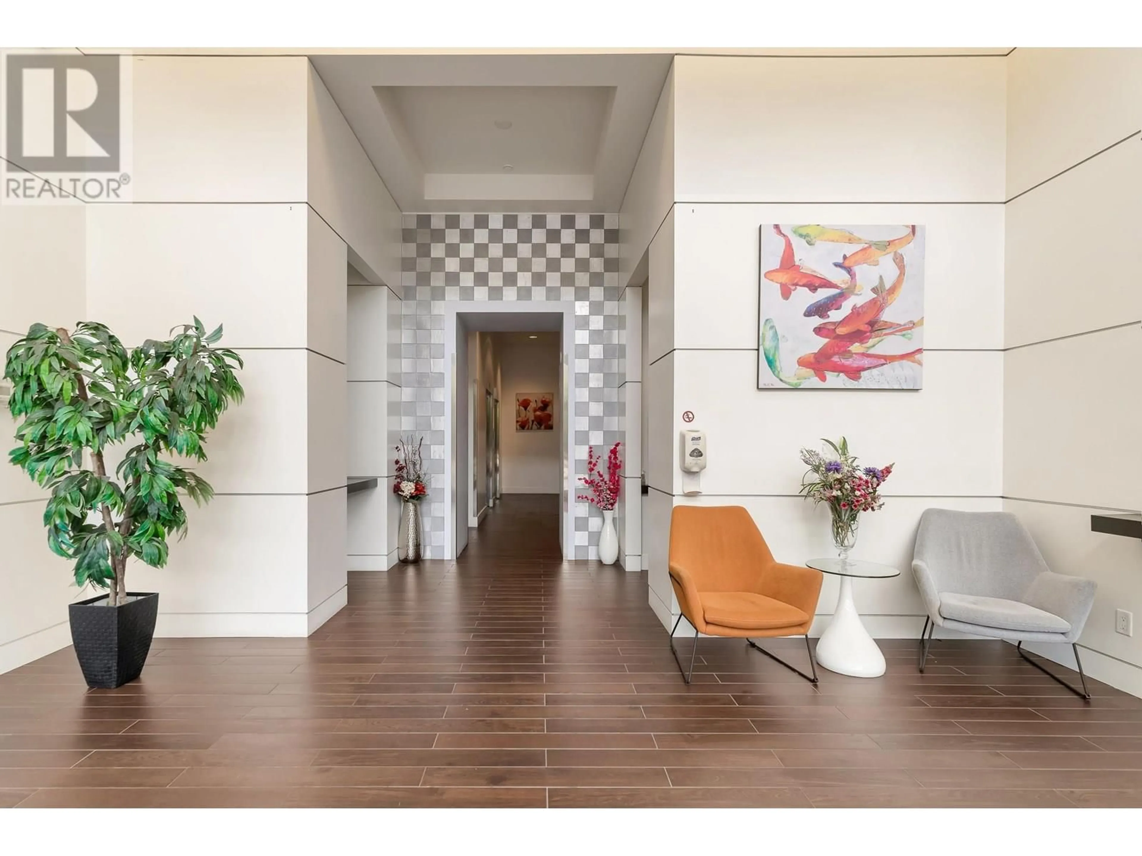 Indoor foyer for 1007 - 6733 BUSWELL STREET, Richmond British Columbia V6Y0E3
