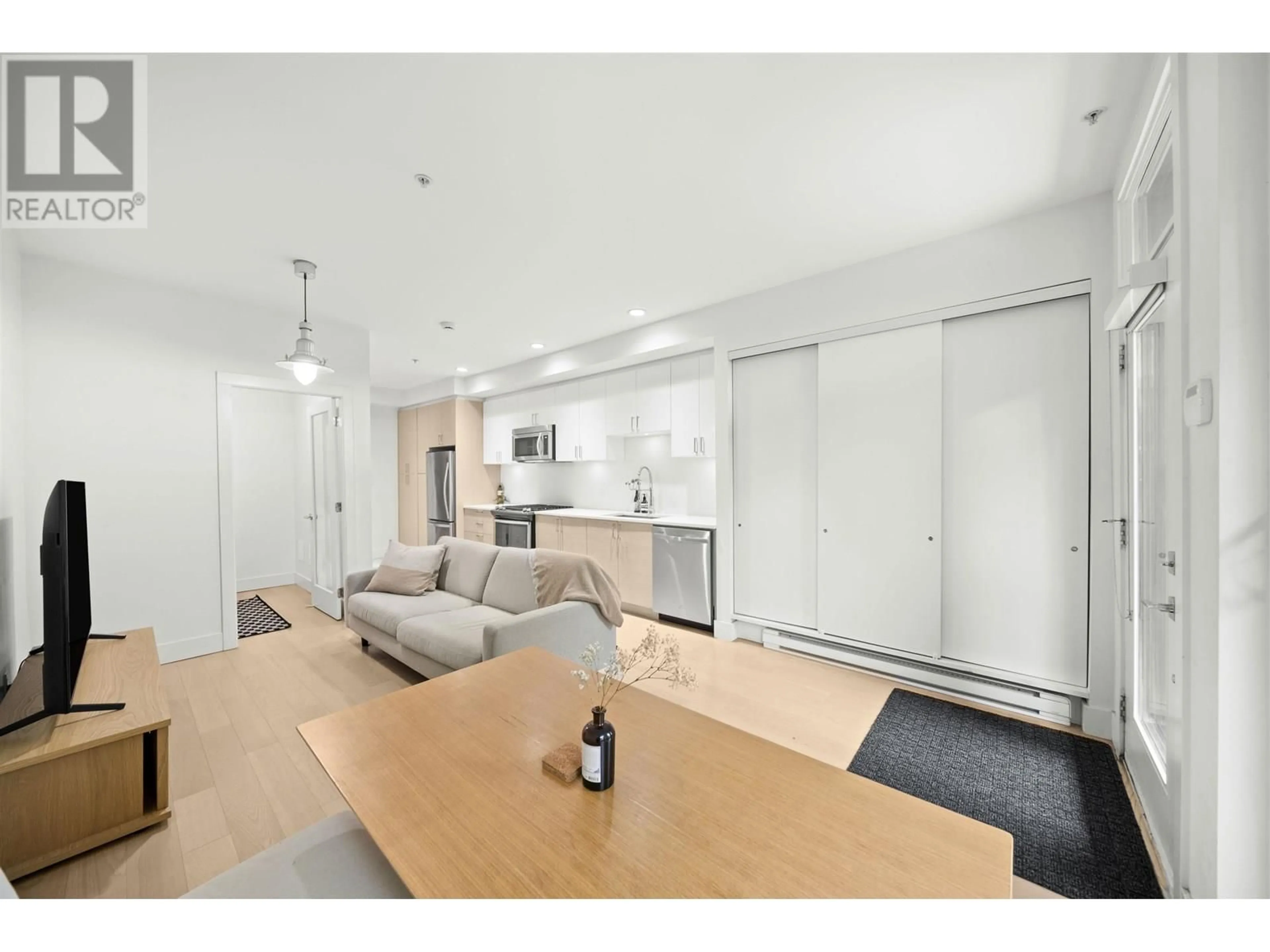 A pic of a room for 10 - 1419 1ST AVENUE, Vancouver British Columbia V5N1A4