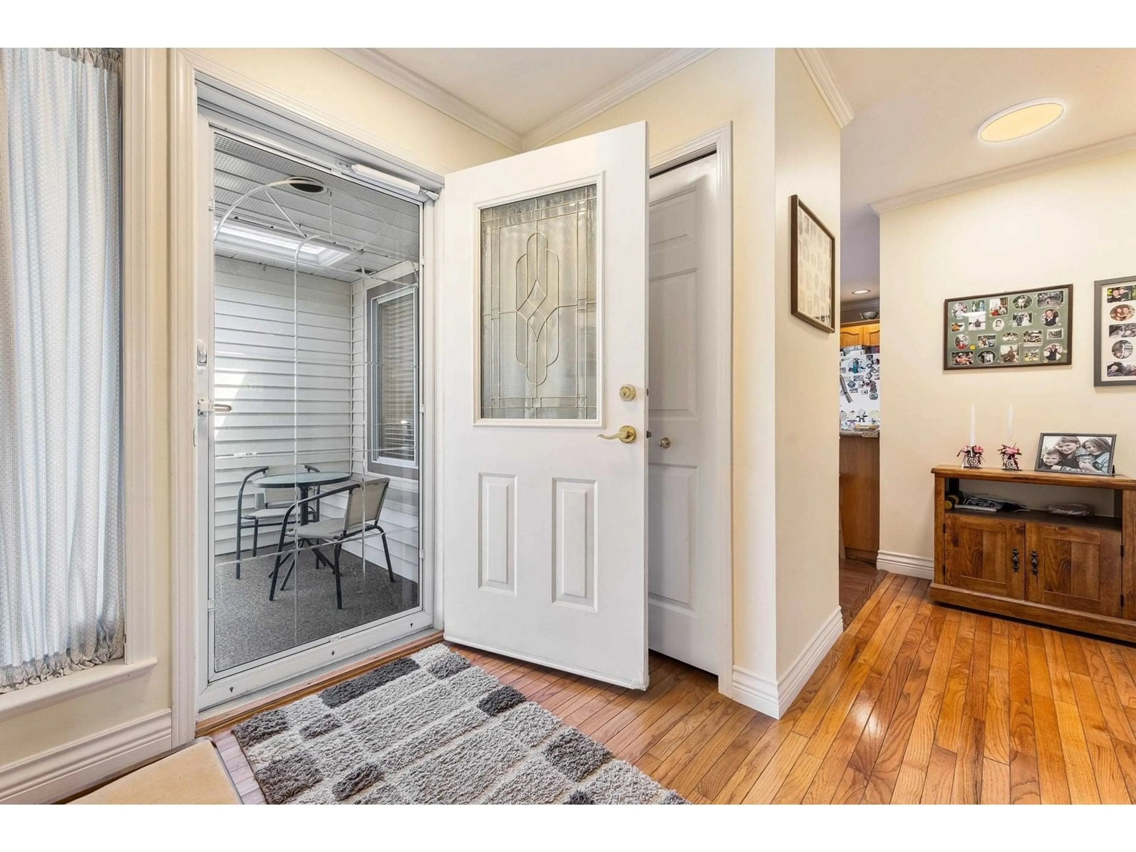 Indoor entryway for 5 - 45302 JASPER DRIVE, Chilliwack British Columbia V2R3E9