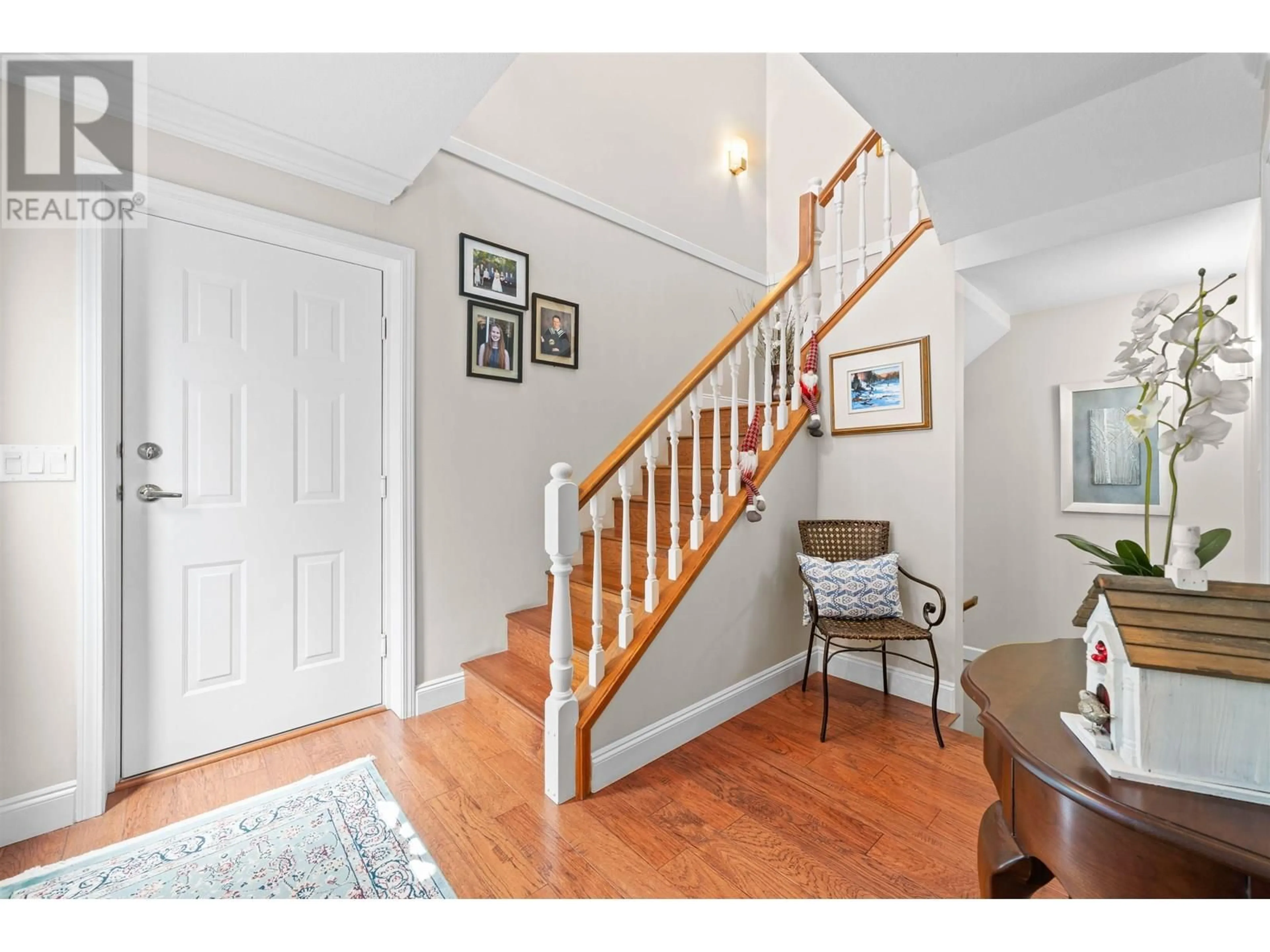 Indoor entryway for 12 - 72 JAMIESON COURT, New Westminster British Columbia V3L5R6