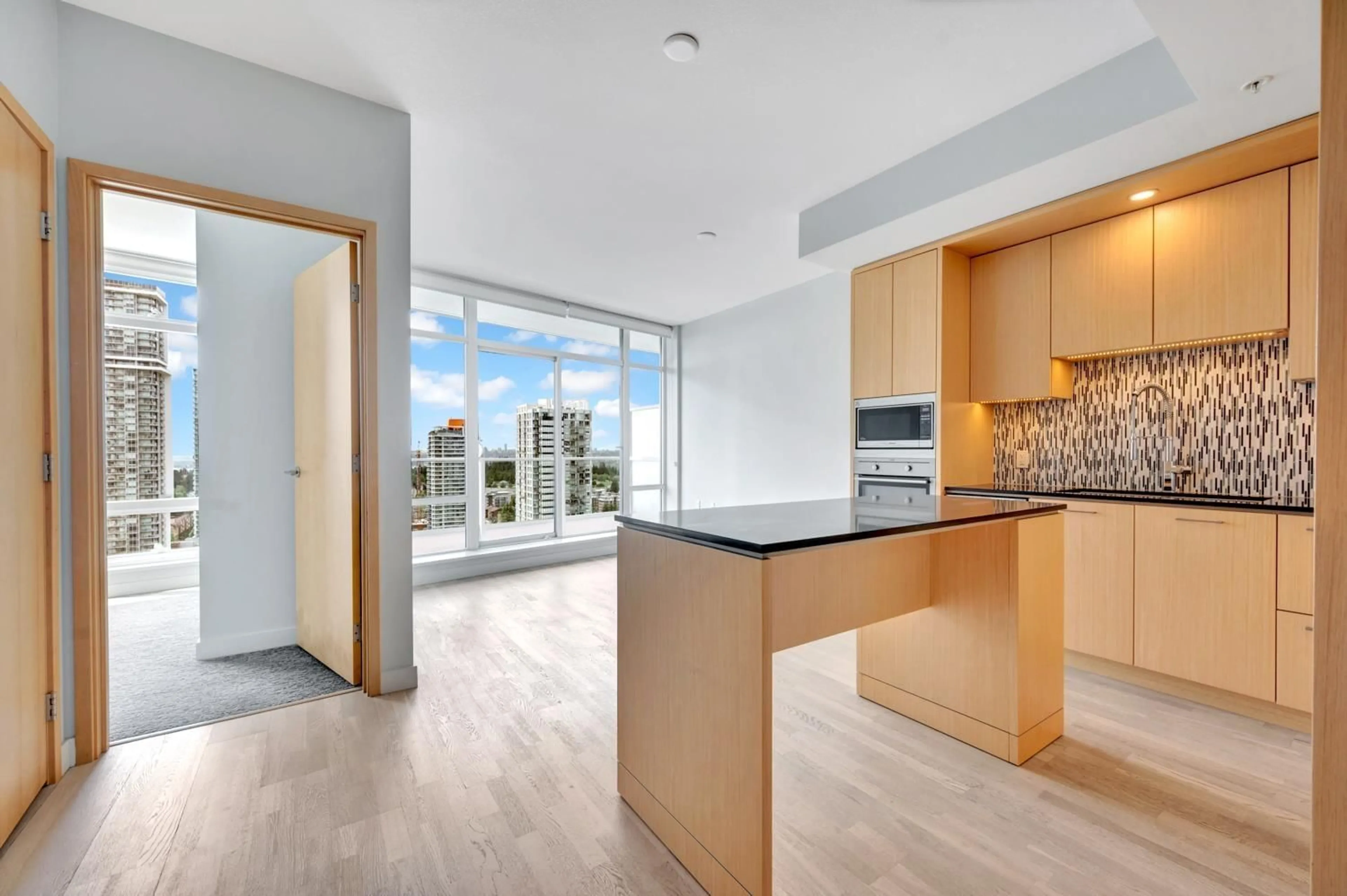 Open concept kitchen, unknown for 2407 - 13495 CENTRAL, Surrey British Columbia V3T0K2