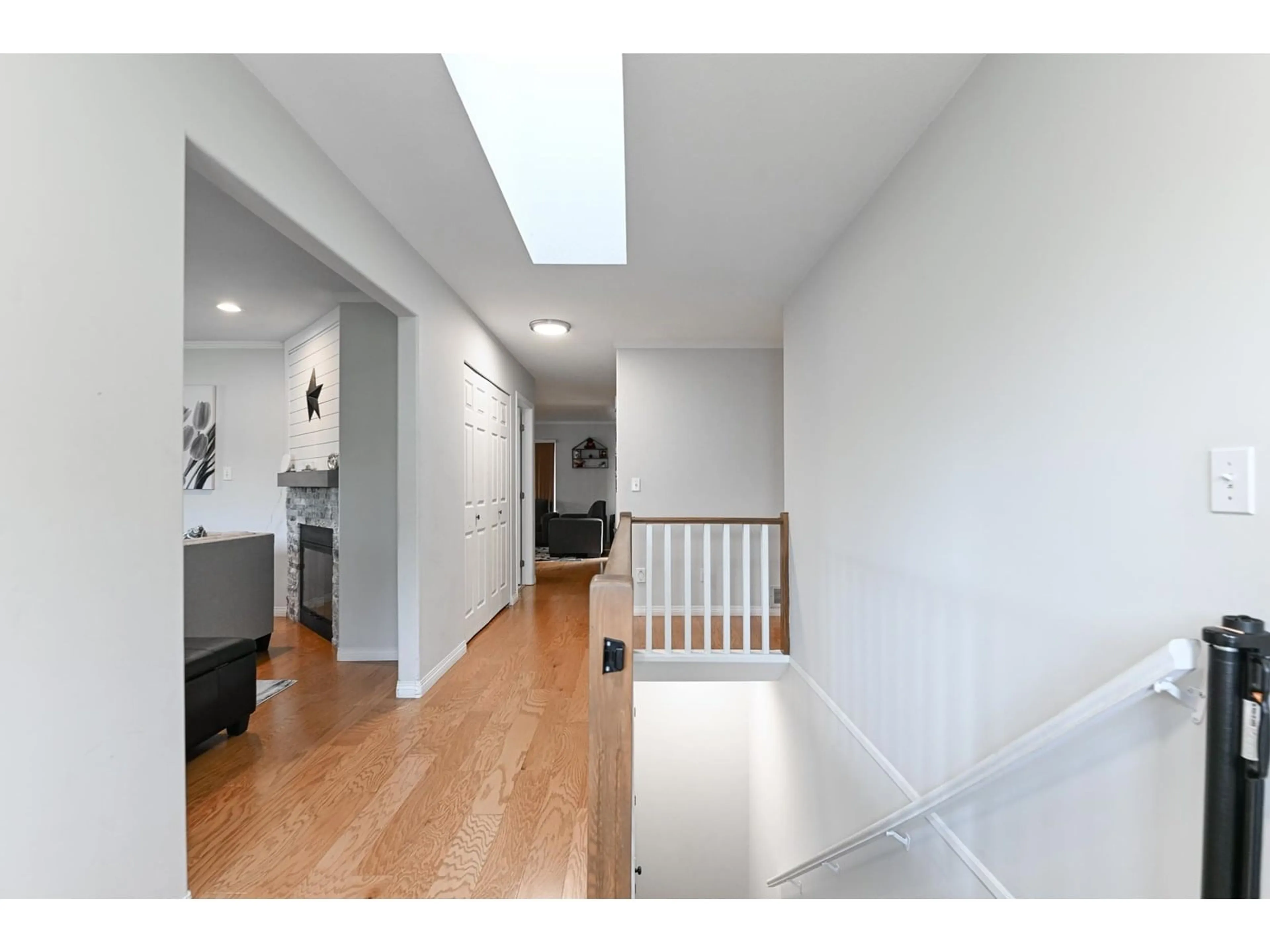 Indoor entryway for 36381 COUNTRY, Abbotsford British Columbia V3G1M2