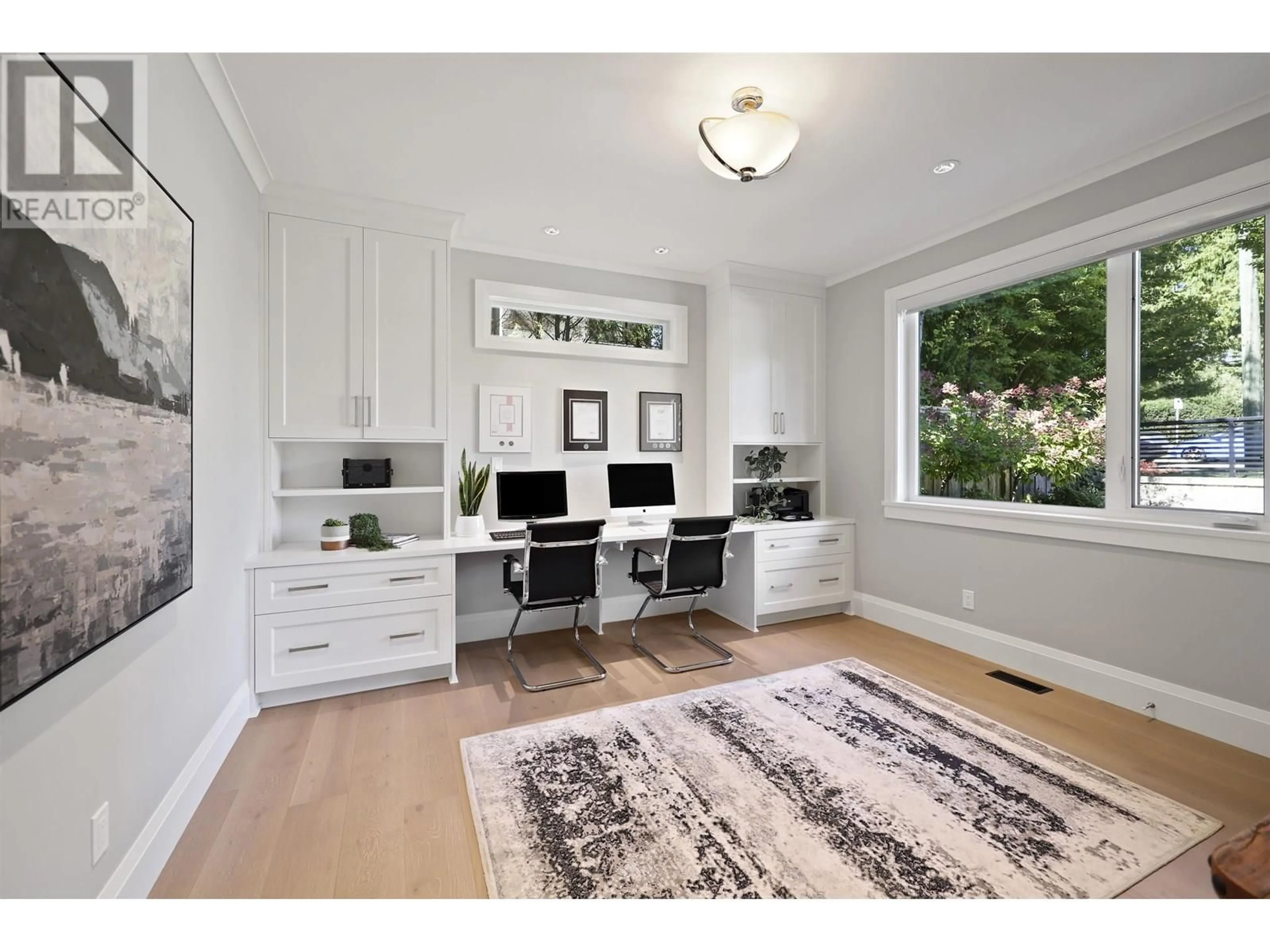 A pic of a room for 441 KEITH ROAD, North Vancouver British Columbia V7L1W1