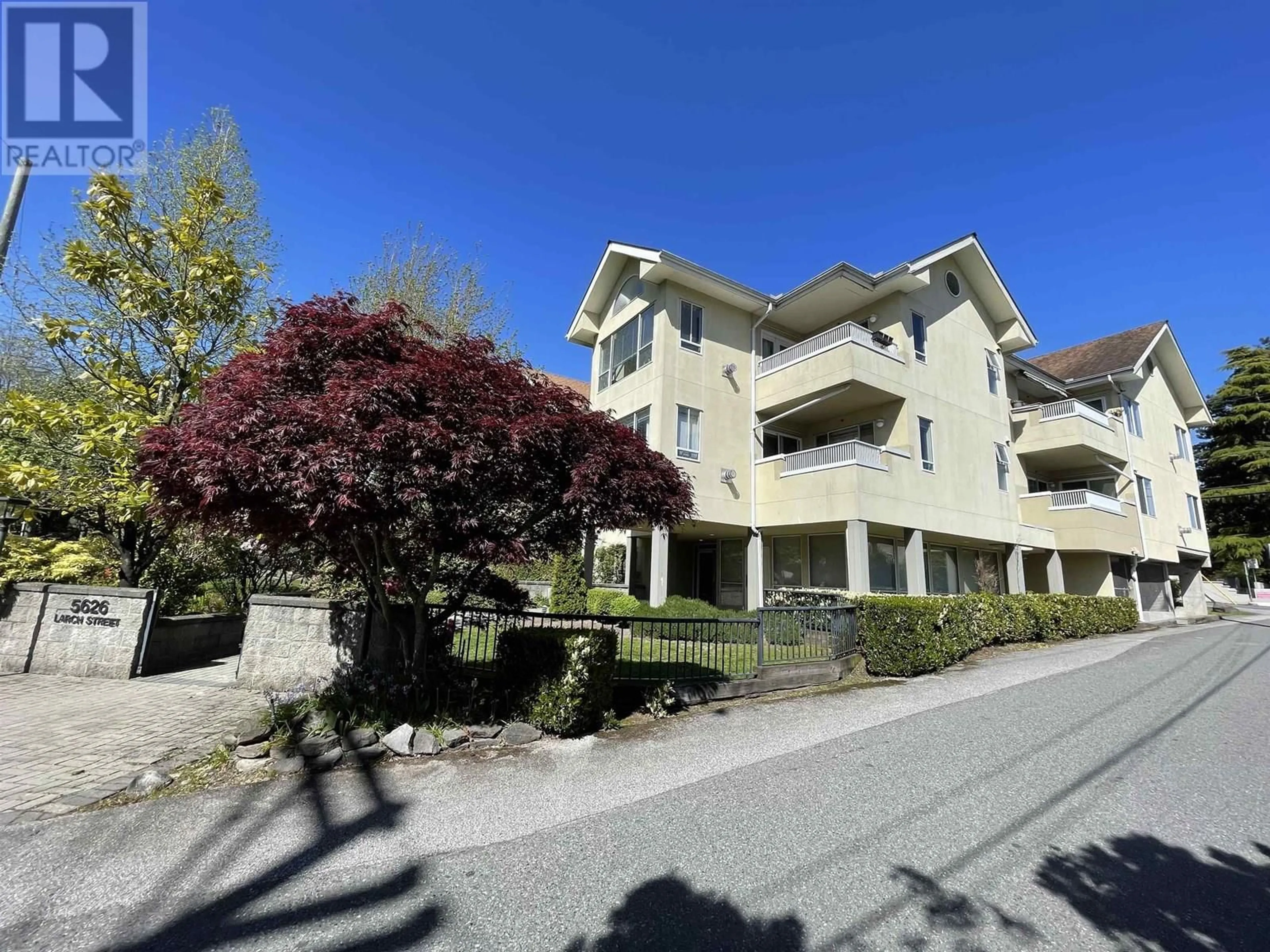 A pic from outside/outdoor area/front of a property/back of a property/a pic from drone, street for 204 - 5626 LARCH STREET, Vancouver British Columbia V6M4E1