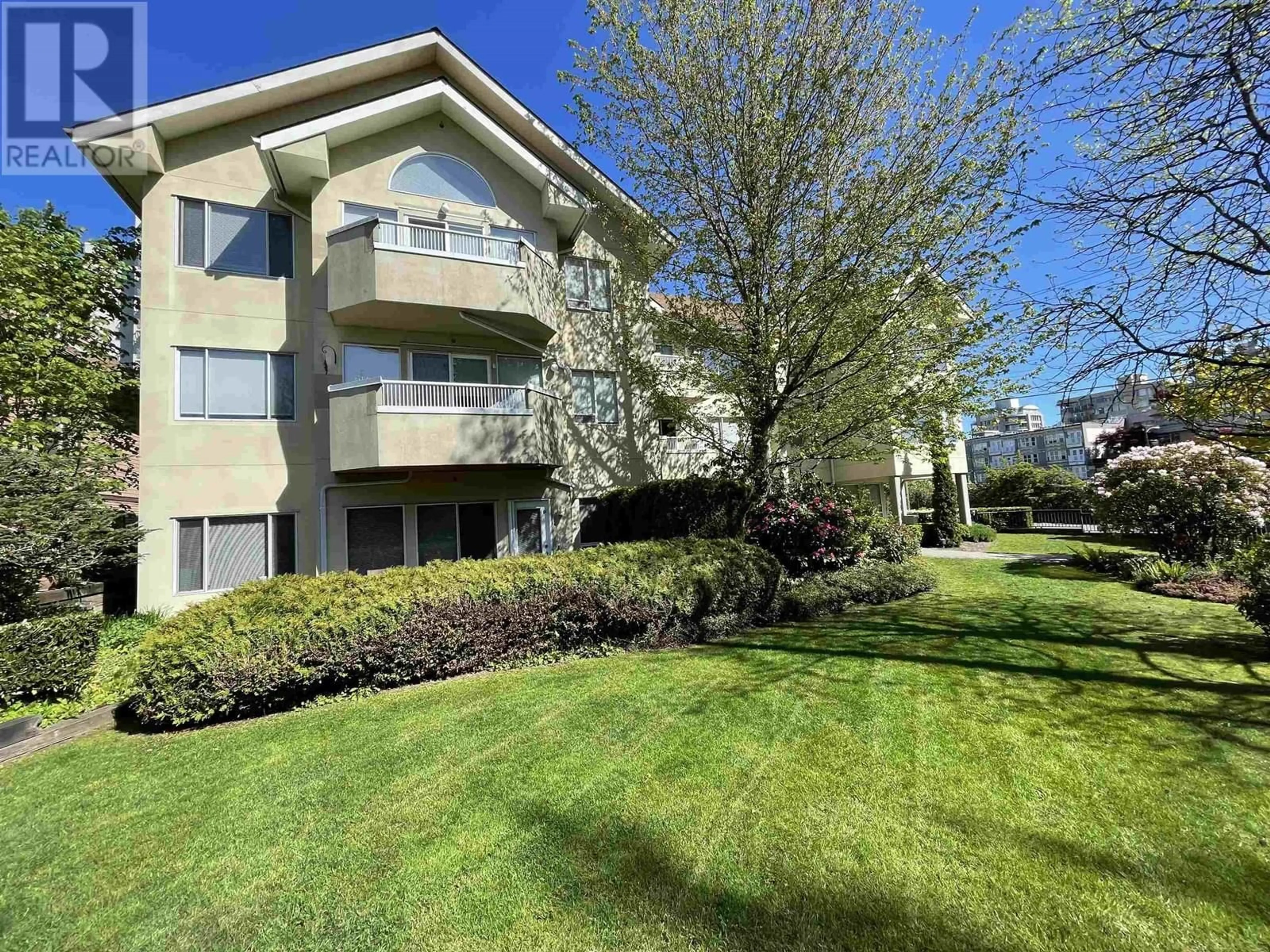 A pic from outside/outdoor area/front of a property/back of a property/a pic from drone, unknown for 204 - 5626 LARCH STREET, Vancouver British Columbia V6M4E1