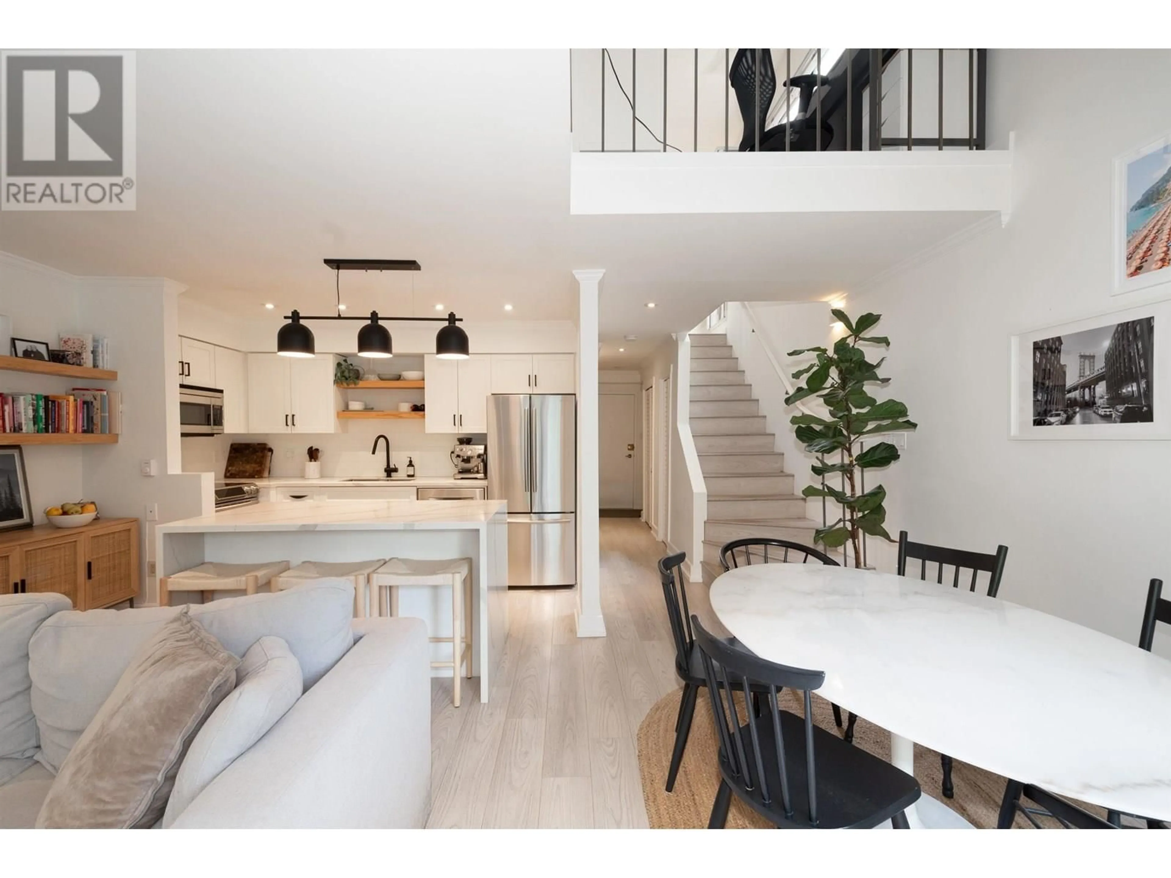 Open concept kitchen, unknown for 305 - 1299 7TH AVENUE, Vancouver British Columbia V6H1B7