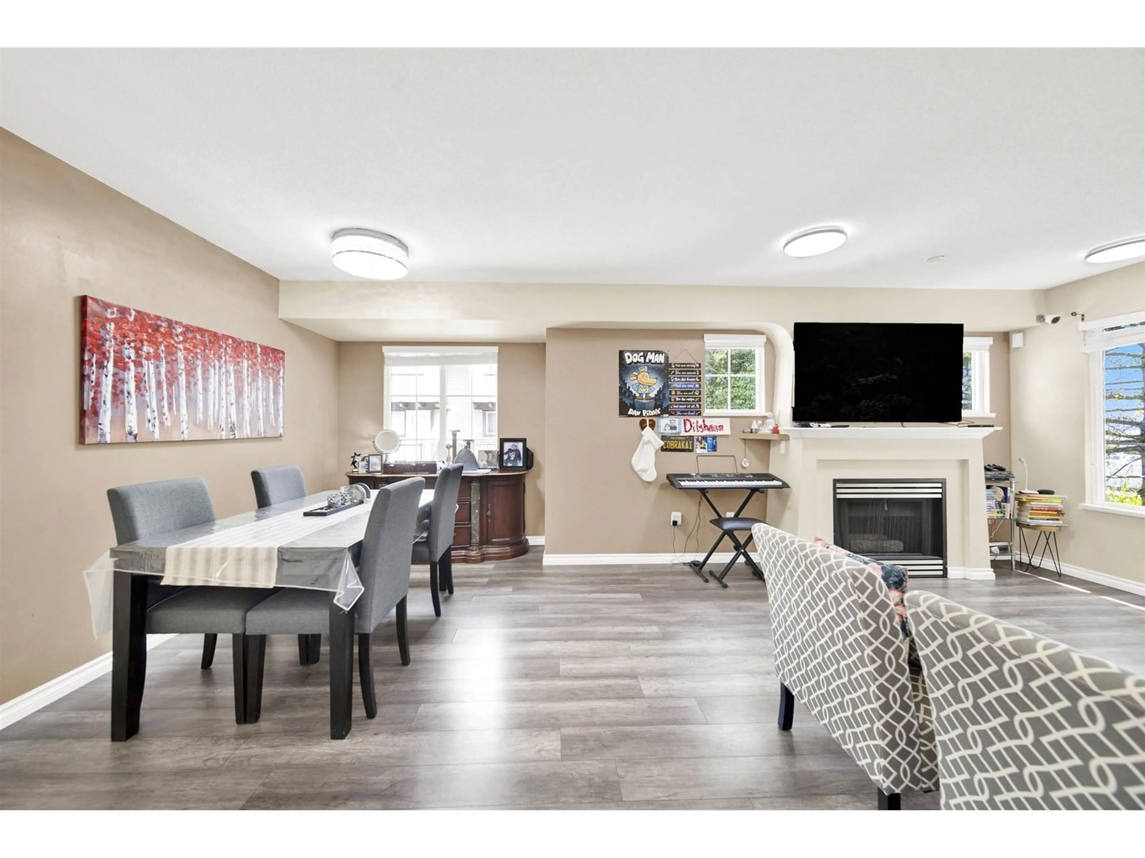 Living room with furniture, unknown for 9 - 12778 66, Surrey British Columbia V3W1K9