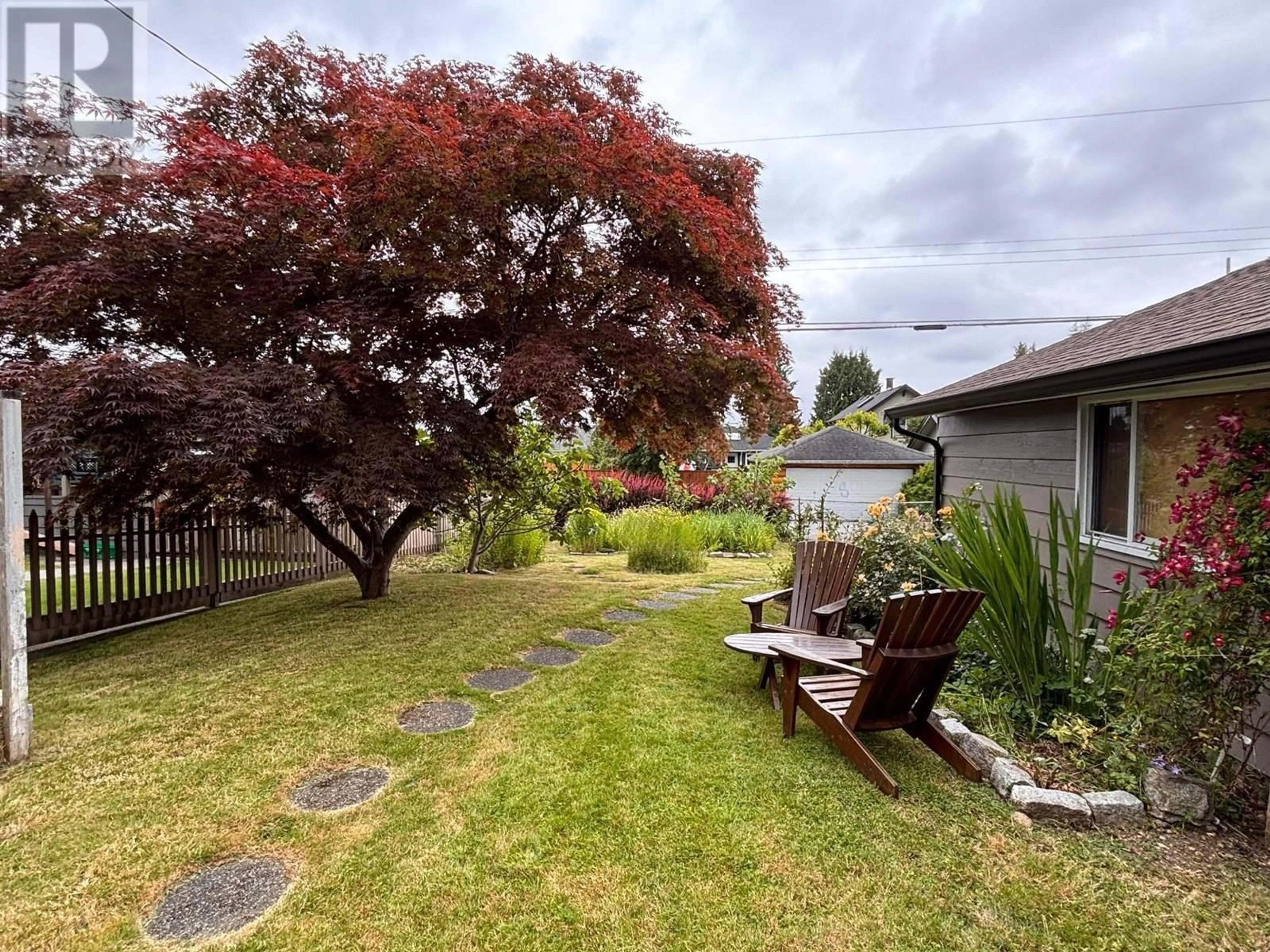 A pic from outside/outdoor area/front of a property/back of a property/a pic from drone, unknown for 529 7TH STREET, North Vancouver British Columbia V7L1S2
