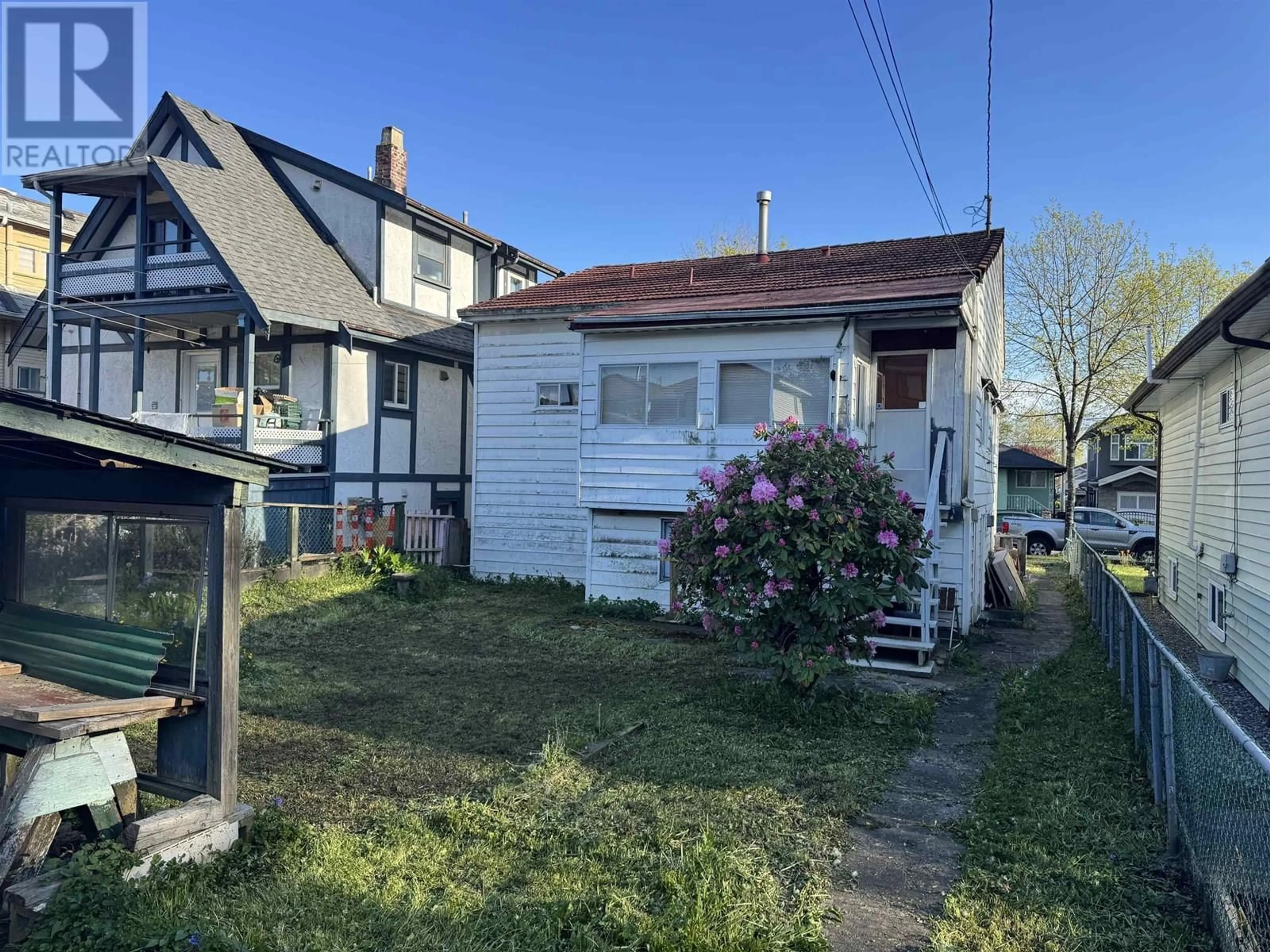 A pic from outside/outdoor area/front of a property/back of a property/a pic from drone, street for 1825 51ST AVENUE, Vancouver British Columbia V5P1W1