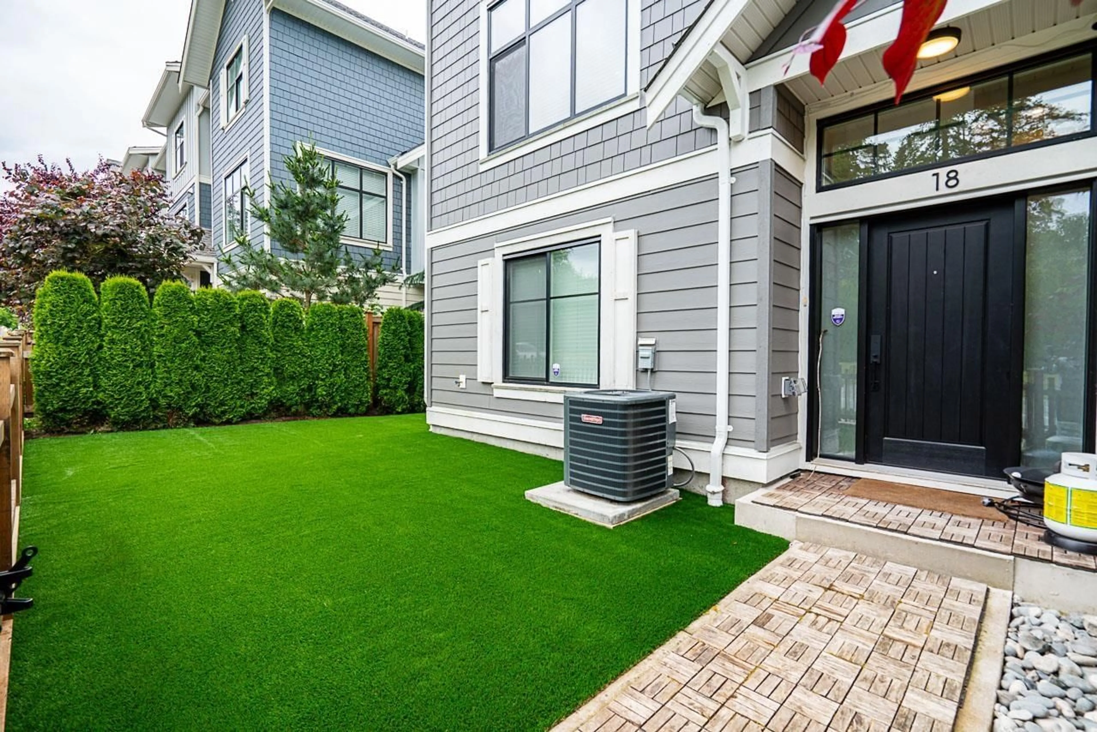 Home with vinyl exterior material, street for 18 - 20261 72B, Langley British Columbia V2Y3M8
