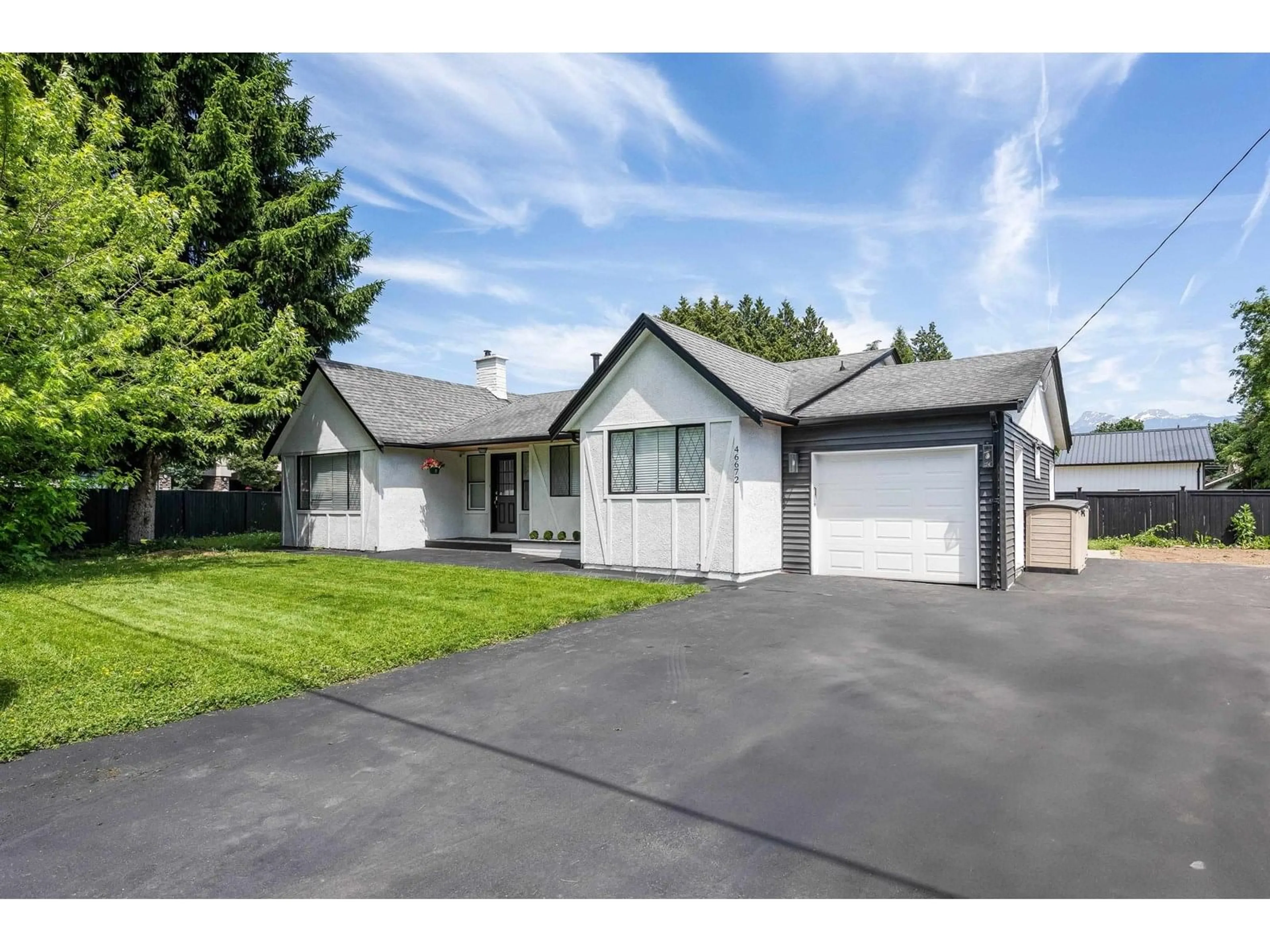 Home with vinyl exterior material, street for 46672 YALE ROAD, Chilliwack British Columbia V2P2R9