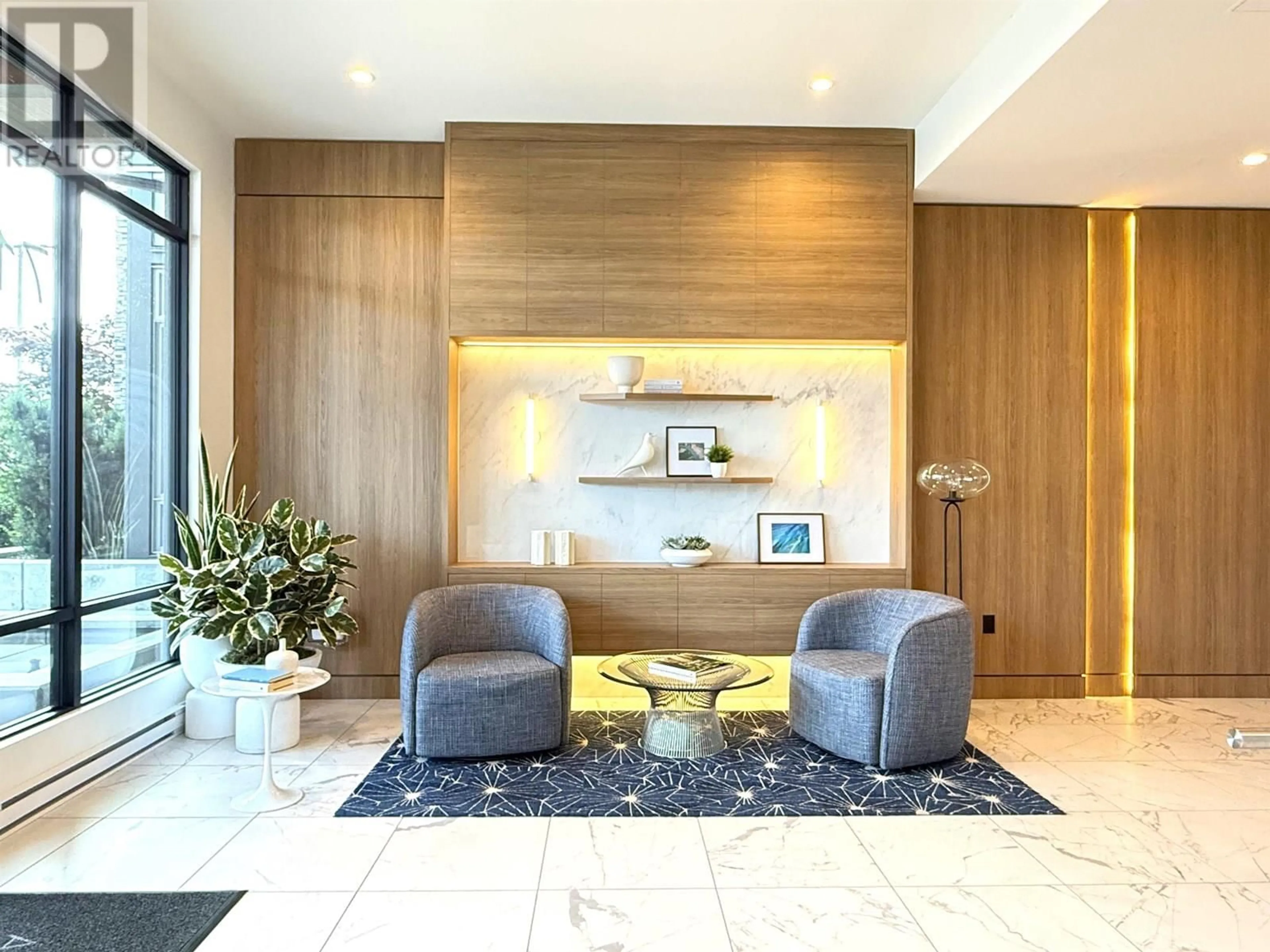 Lobby for 202 - 7123 11TH AVENUE, Burnaby British Columbia V3N0J6