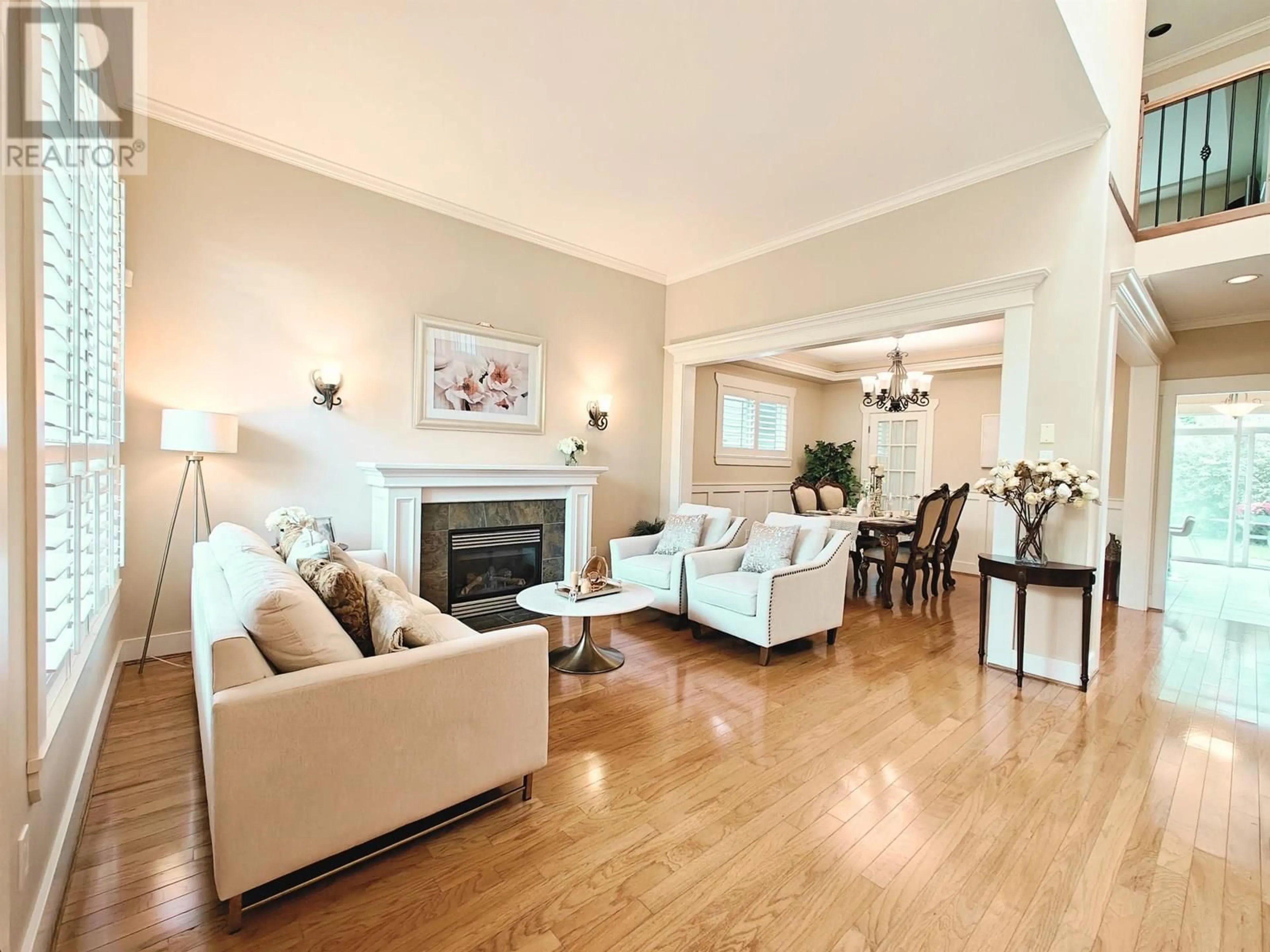 Living room with furniture, wood/laminate floor for 3620 SEMLIN DRIVE, Richmond British Columbia V7C5R6