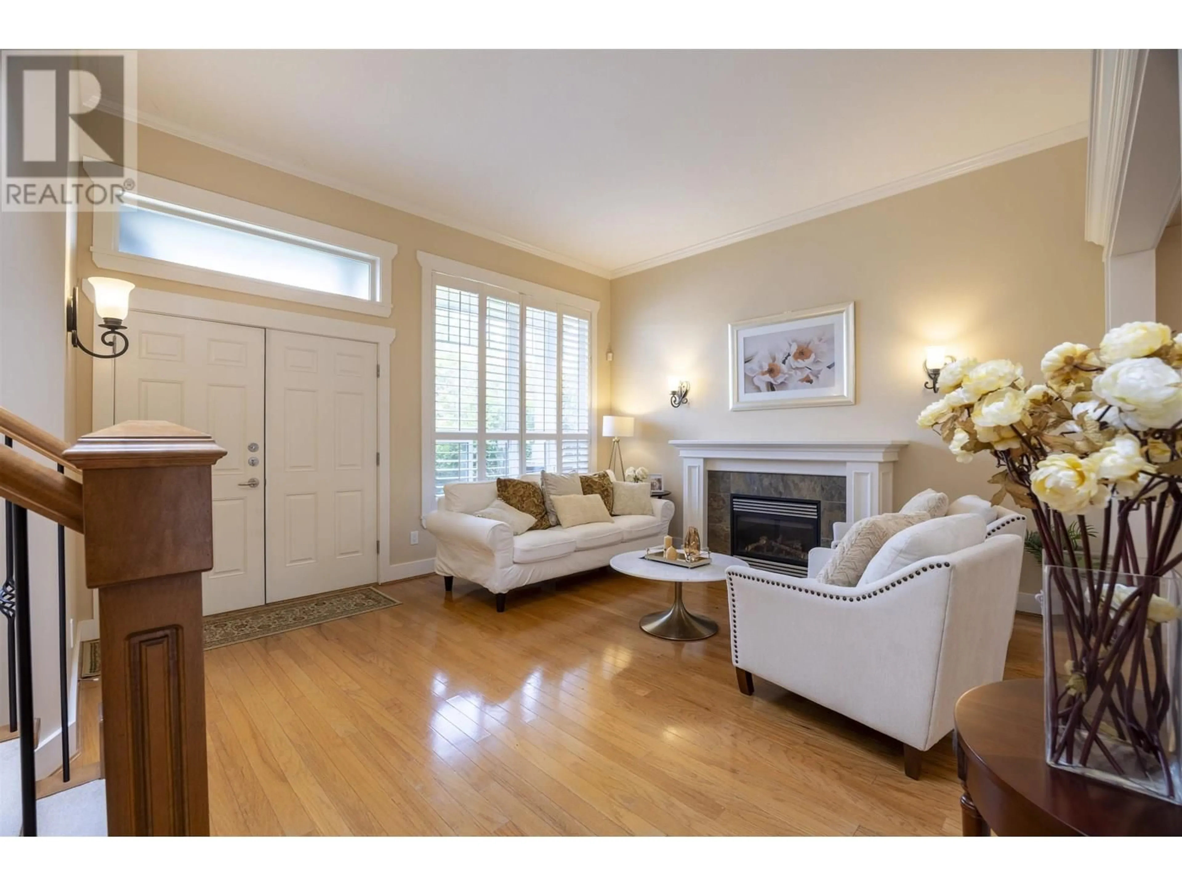 Living room with furniture, wood/laminate floor for 3620 SEMLIN DRIVE, Richmond British Columbia V7C5R6