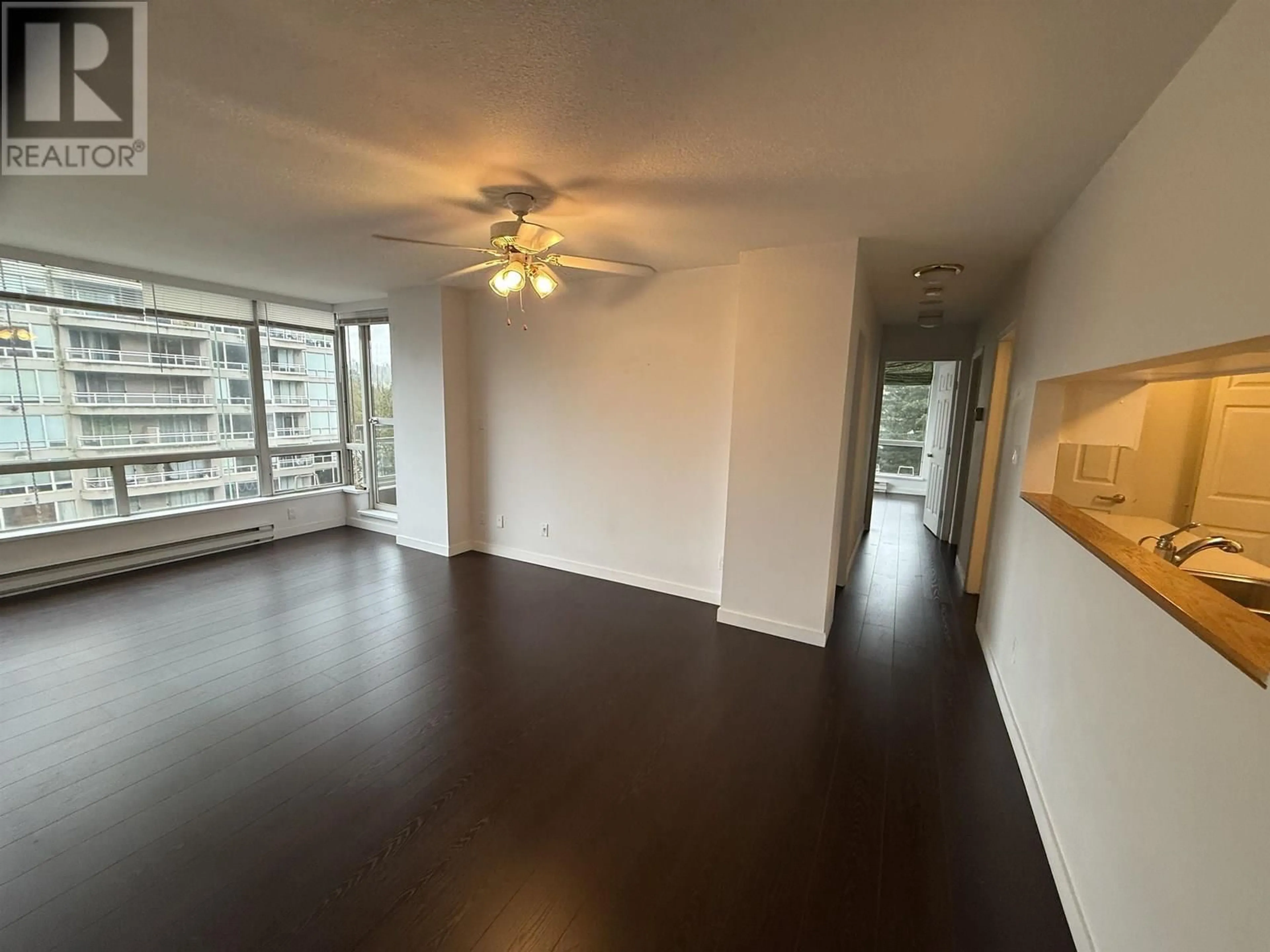 A pic of a room for 502 - 9633 MANCHESTER DRIVE, Burnaby British Columbia V3N4Y9