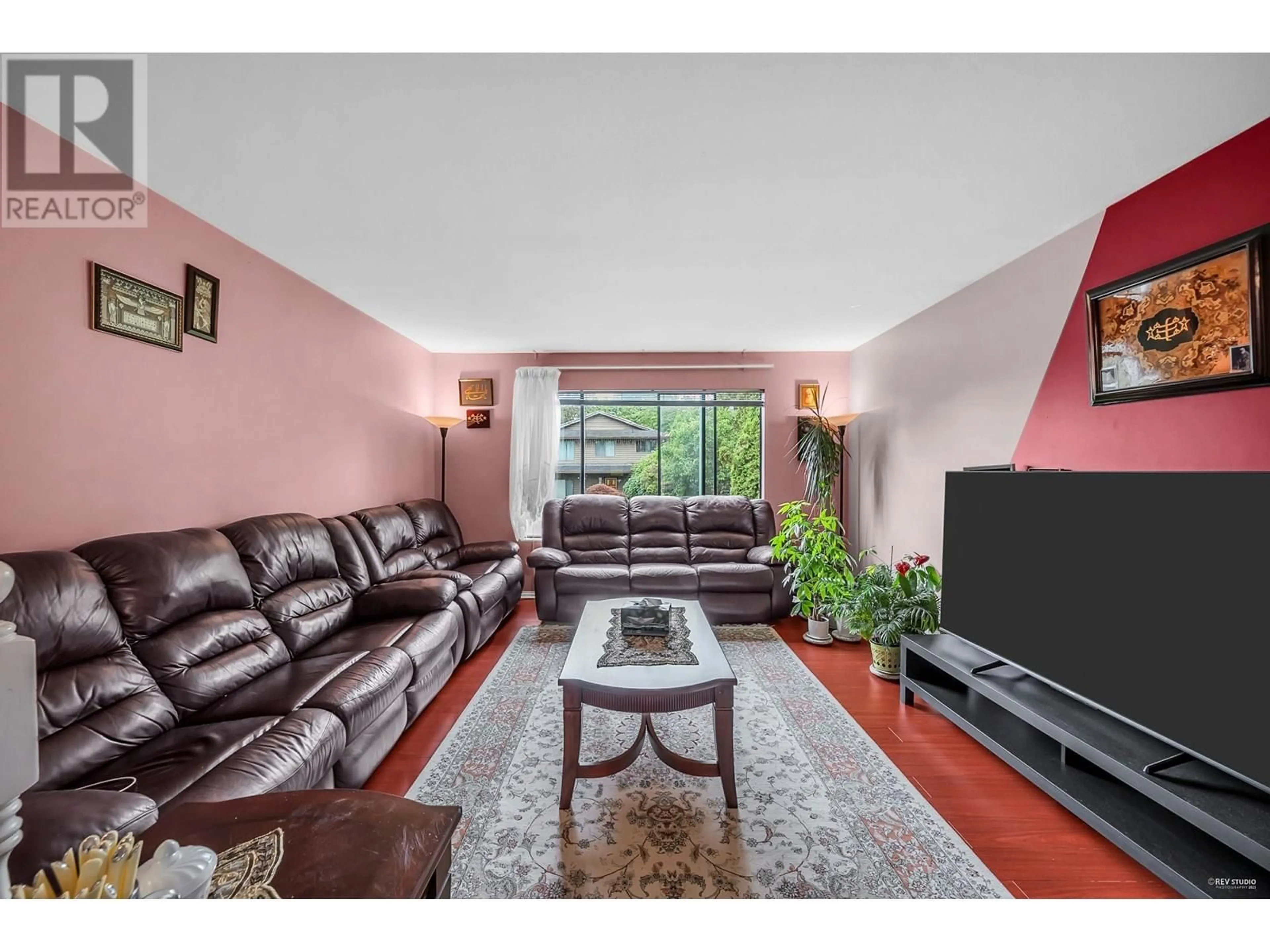 Living room with furniture, unknown for 1112 HANSARD CRESCENT, Coquitlam British Columbia V3C4W7