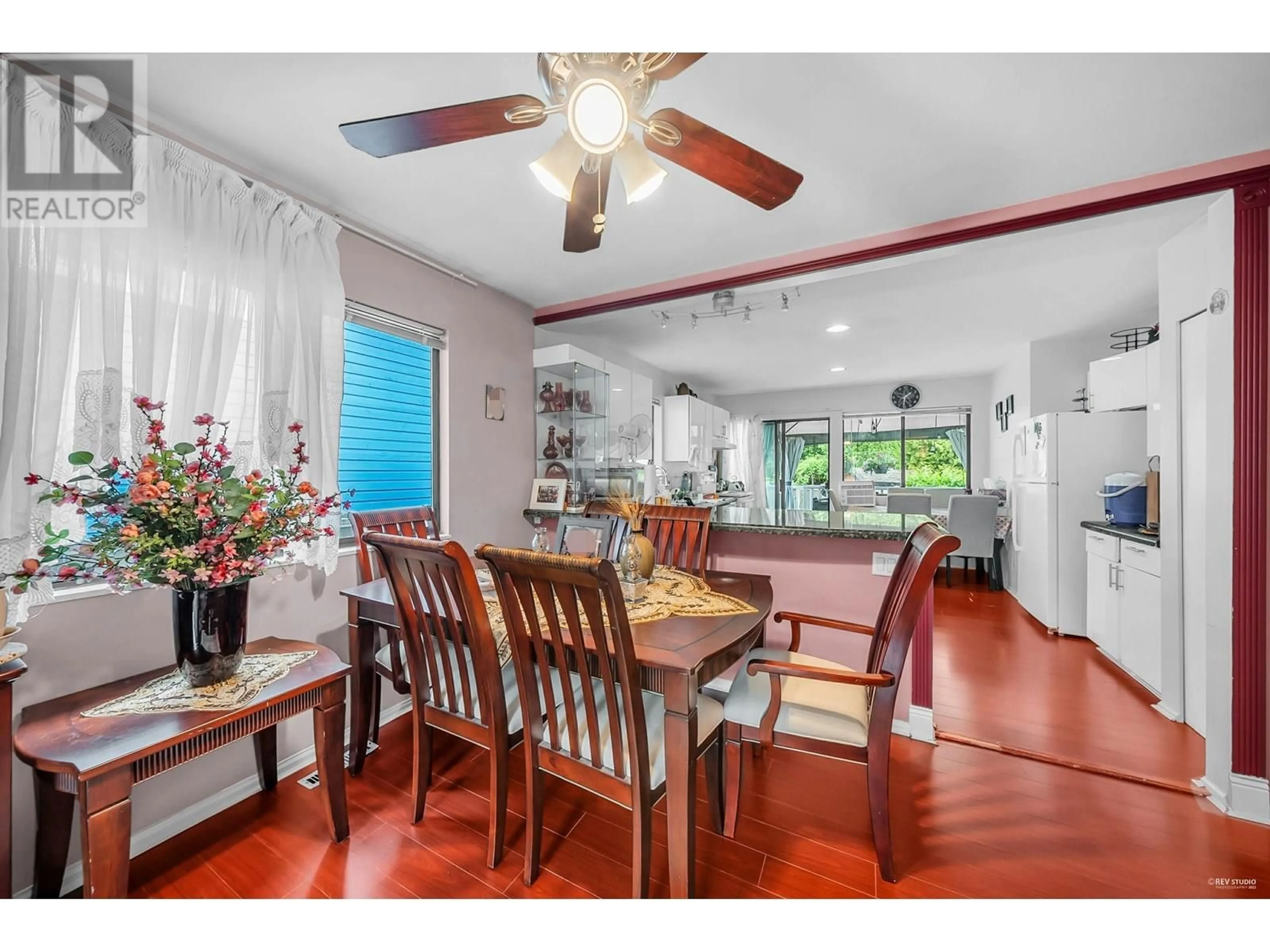 Dining room, wood/laminate floor for 1112 HANSARD CRESCENT, Coquitlam British Columbia V3C4W7