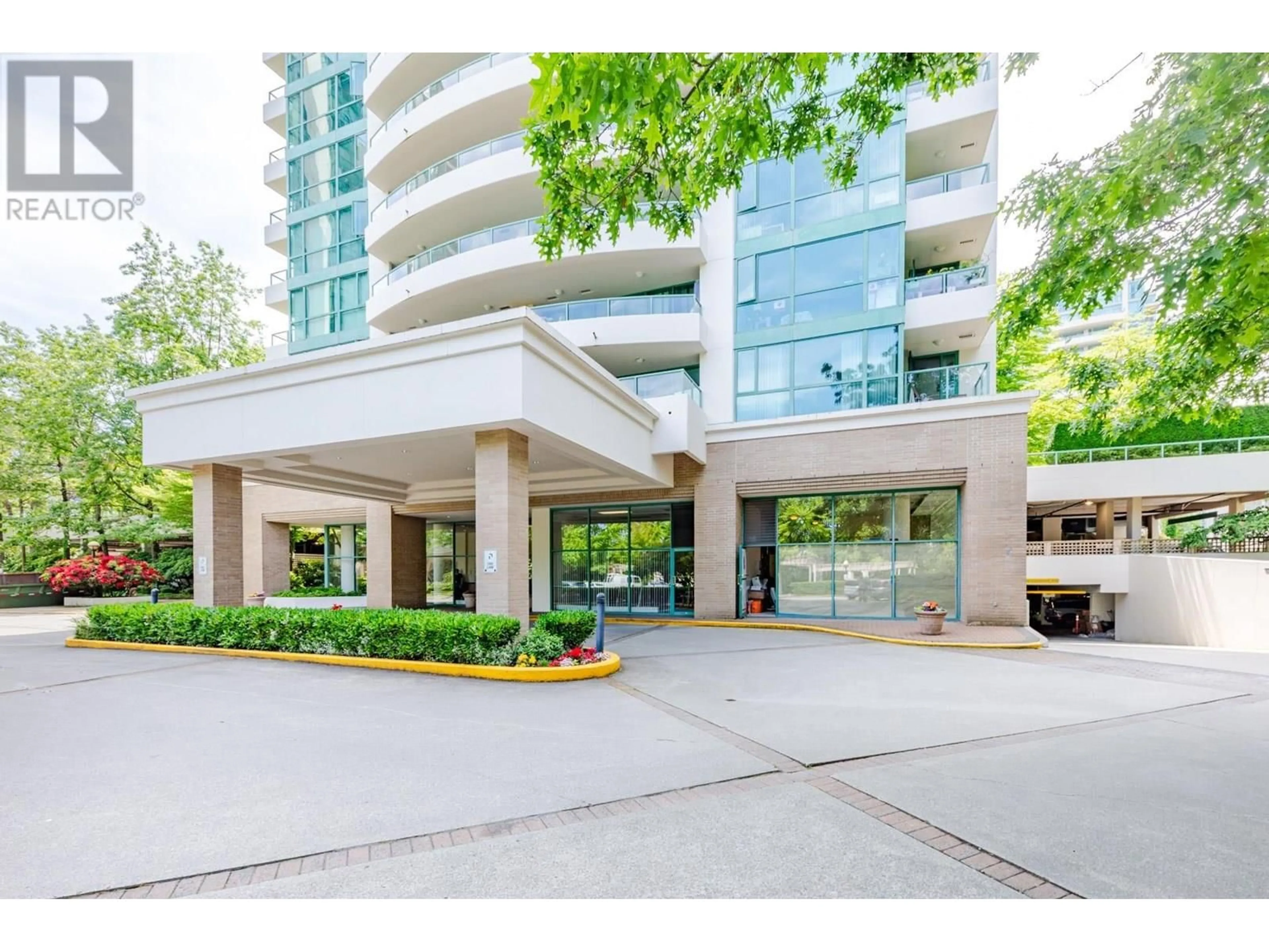 Indoor foyer for 802 - 5899 WILSON AVENUE, Burnaby British Columbia V5H4R9