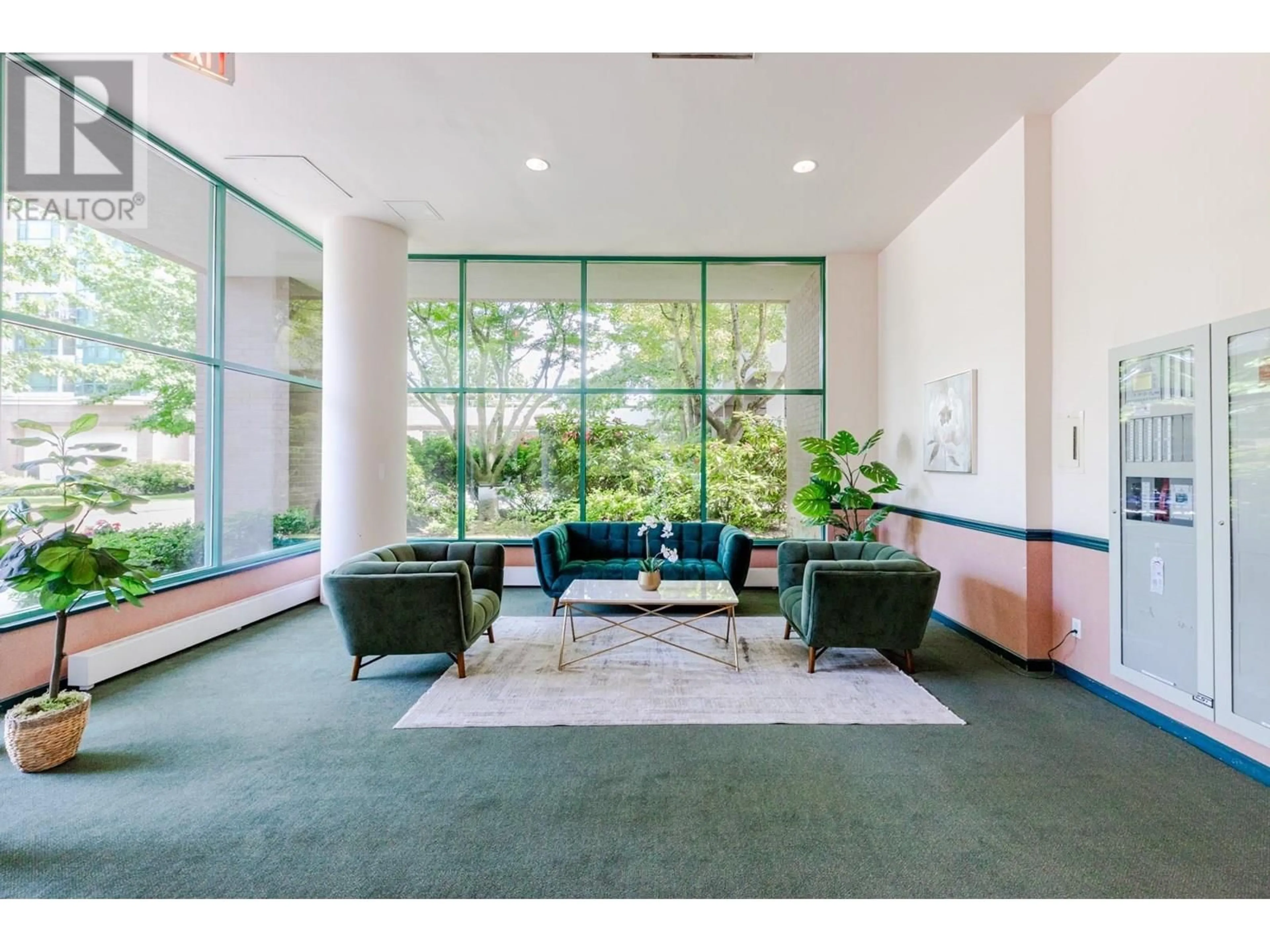 Indoor foyer for 802 - 5899 WILSON AVENUE, Burnaby British Columbia V5H4R9