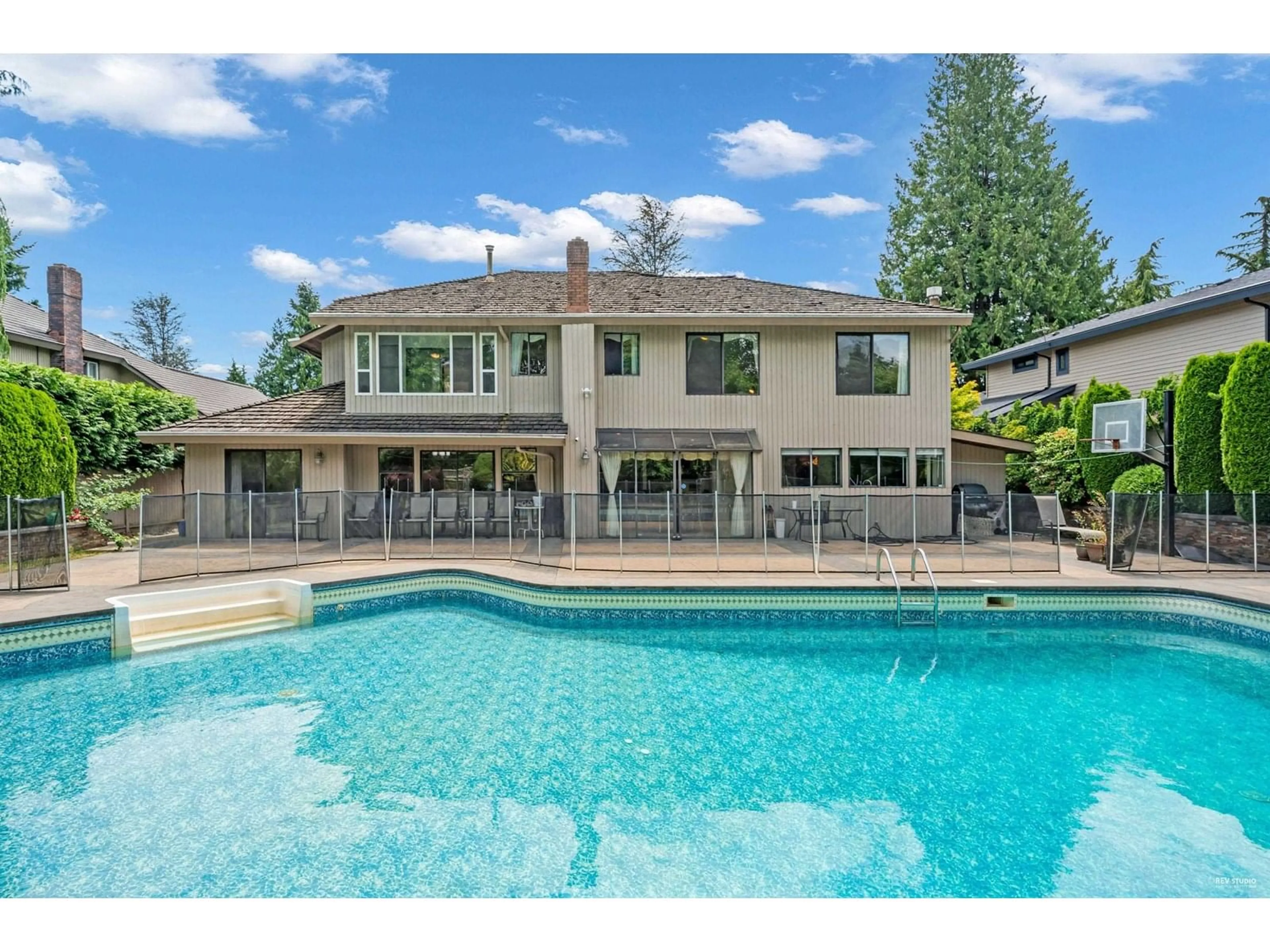 Pool for 11681 SUMMIT, Delta British Columbia V4E2Z2