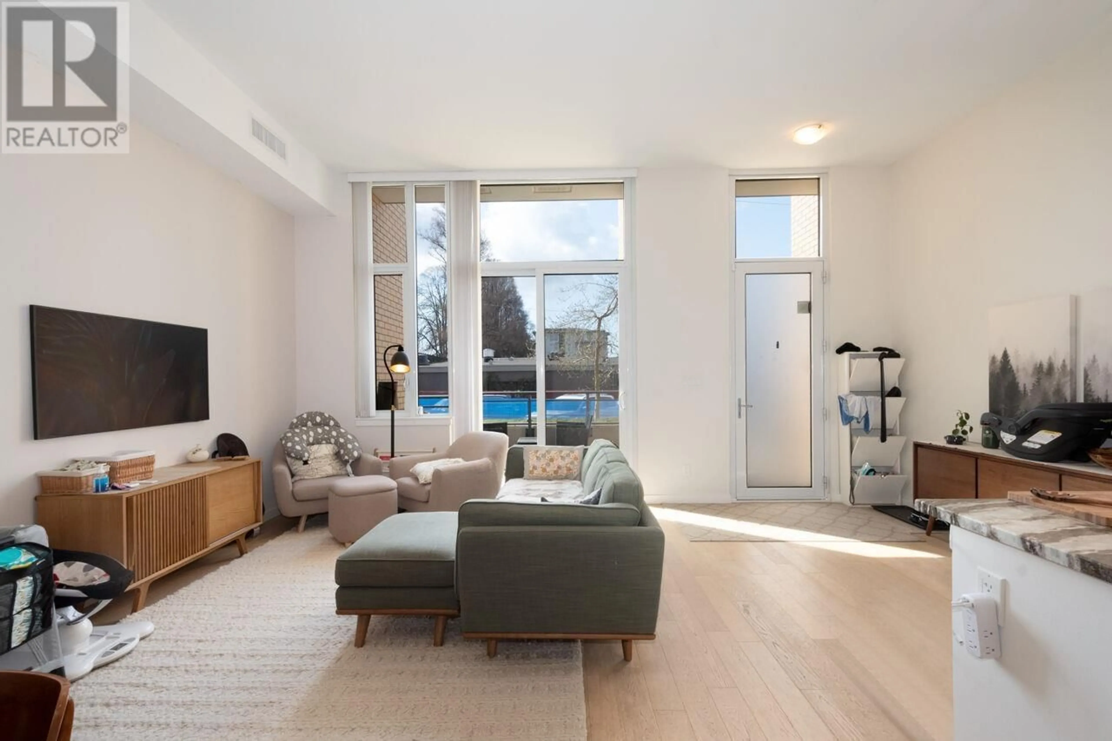Living room with furniture, unknown for 2063 10TH AVENUE, Vancouver British Columbia V6J0H1