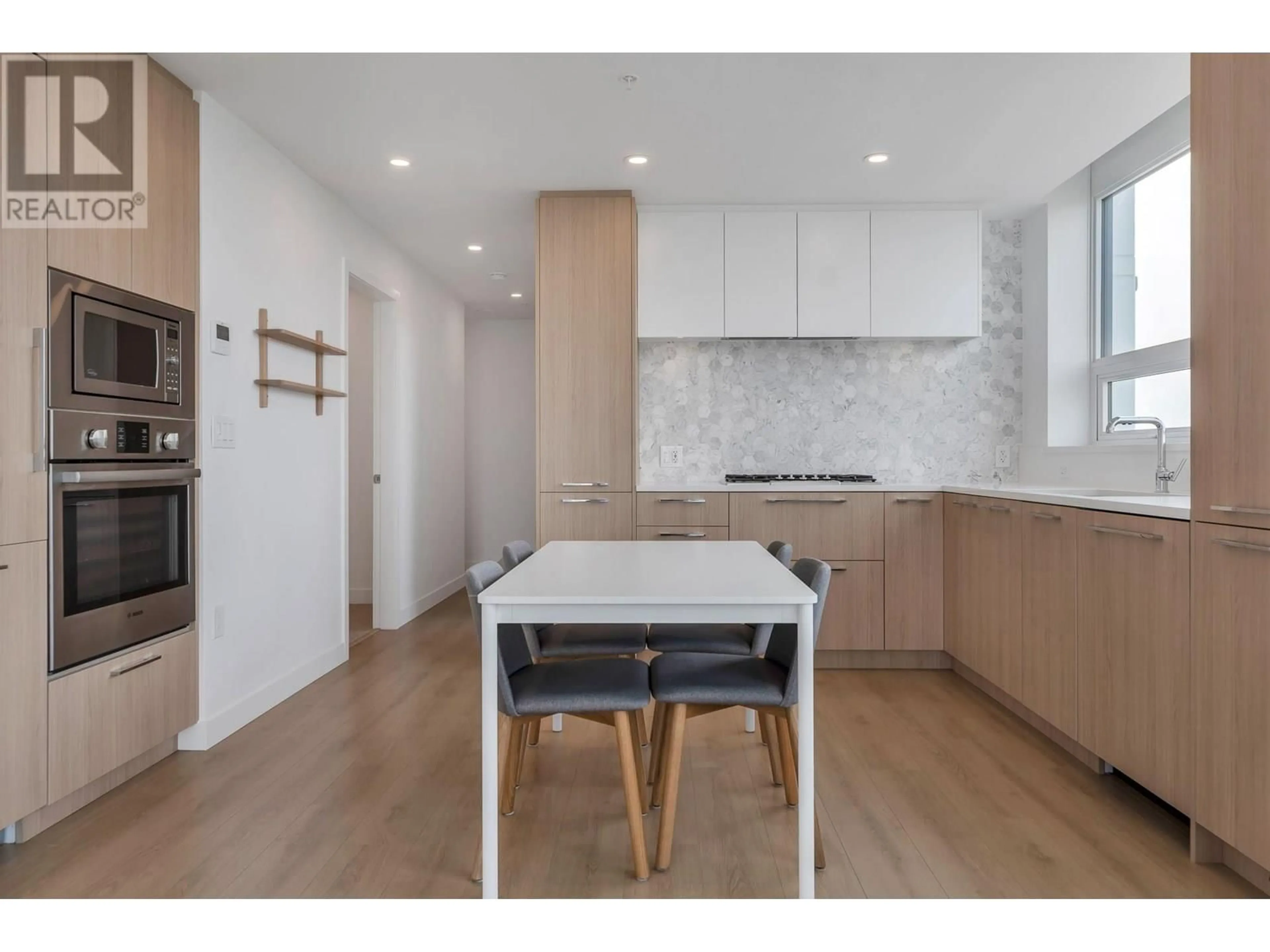 Open concept kitchen, unknown for 2006 - 2425 ALPHA AVENUE, Burnaby British Columbia V5C0N6