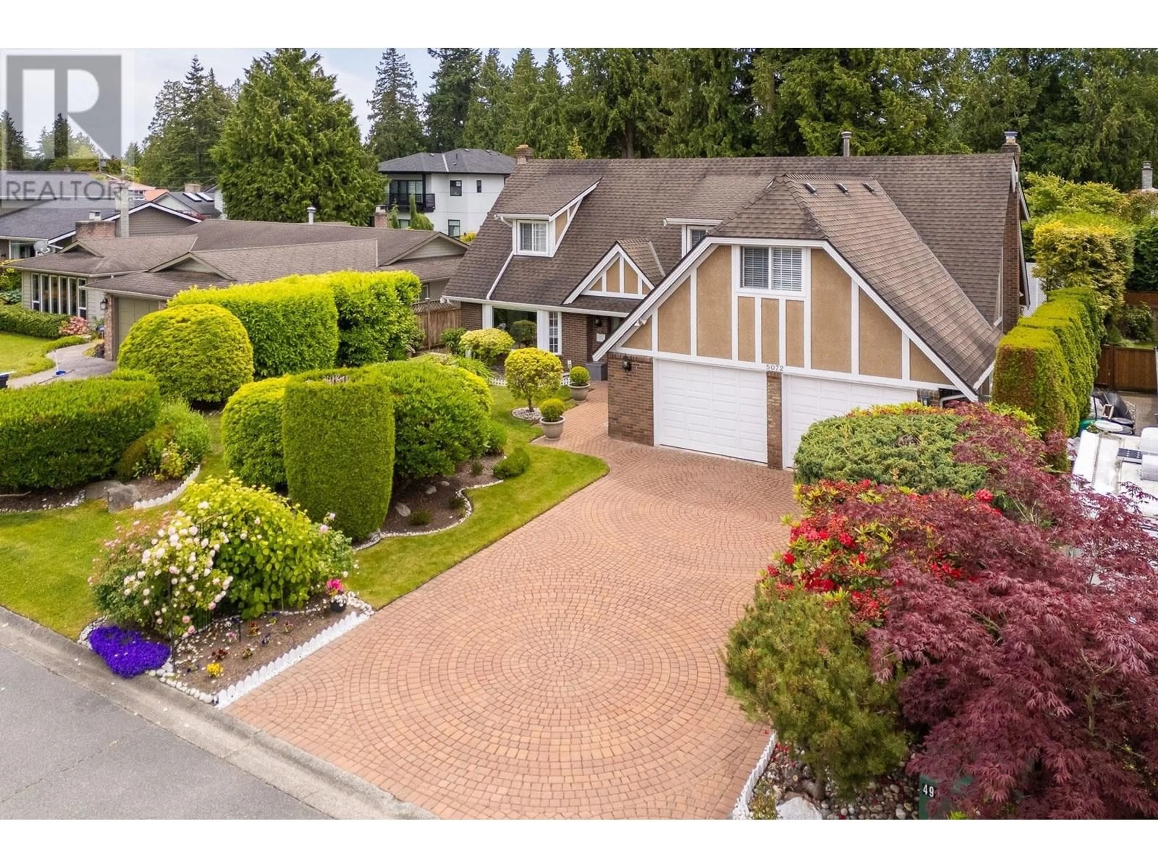 A pic from outside/outdoor area/front of a property/back of a property/a pic from drone, street for 5072 2A AVENUE, Delta British Columbia V4M3N5
