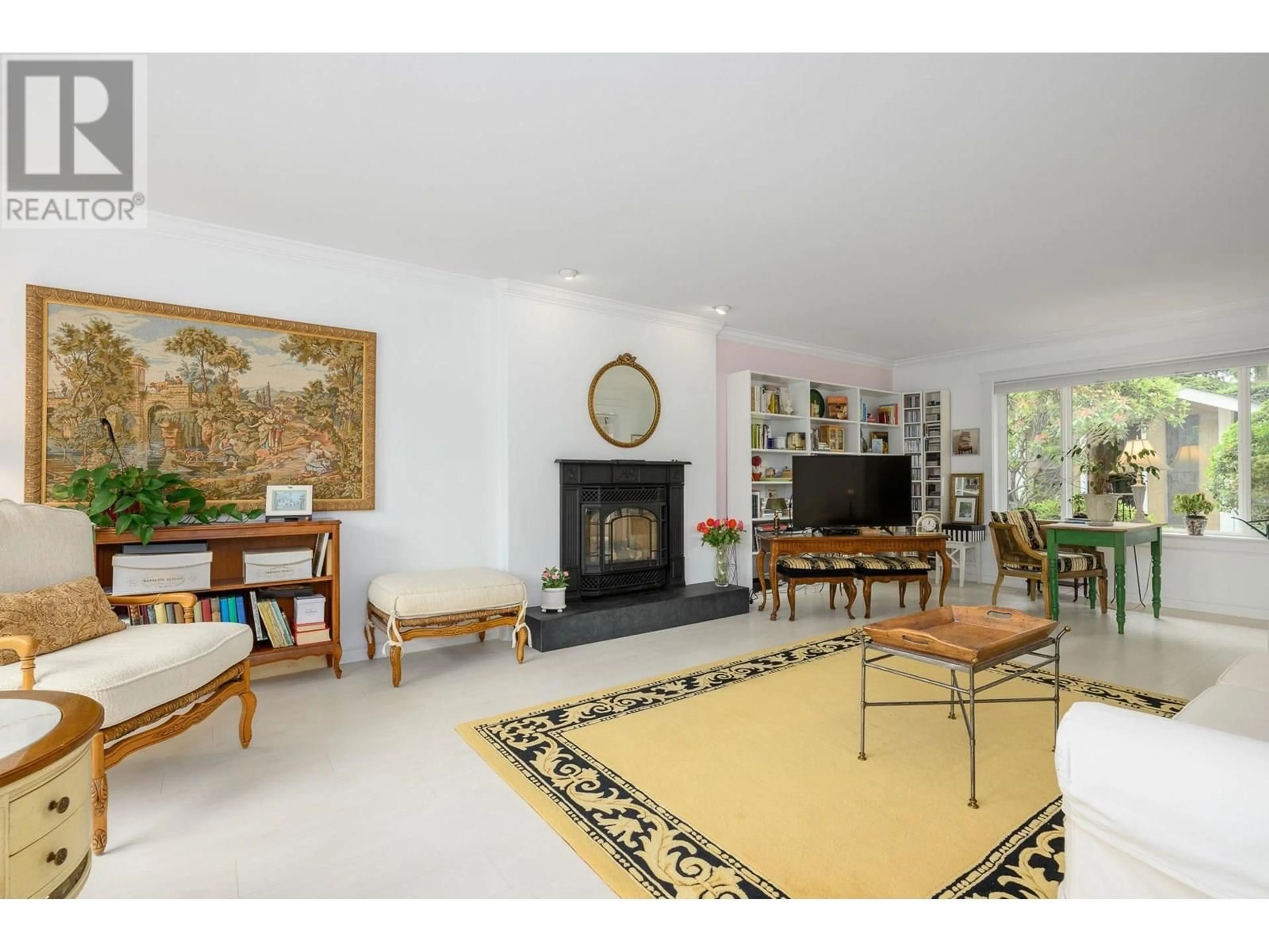 Living room with furniture, unknown for 5072 2A AVENUE, Delta British Columbia V4M3N5