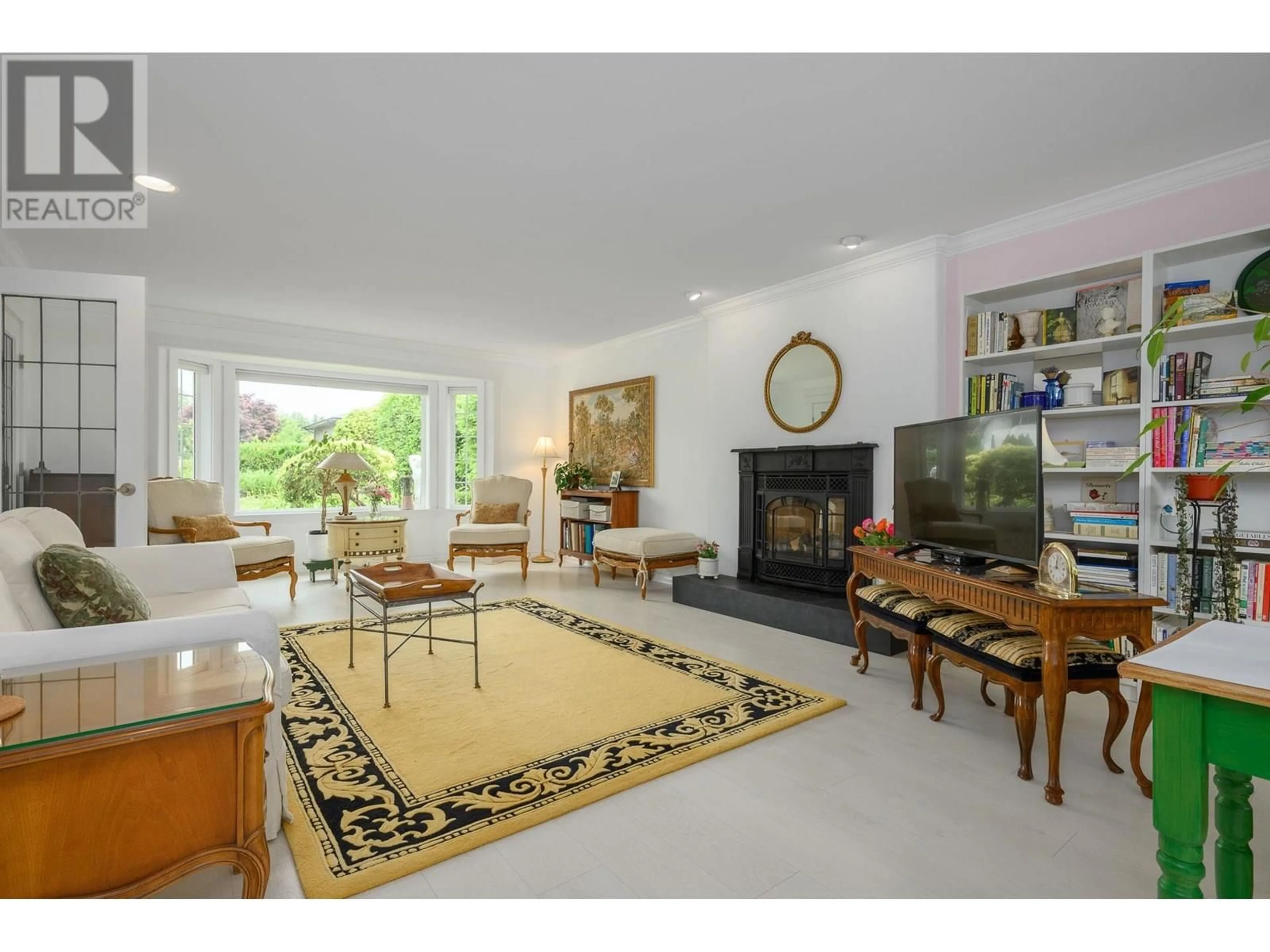 Living room with furniture, unknown for 5072 2A AVENUE, Delta British Columbia V4M3N5