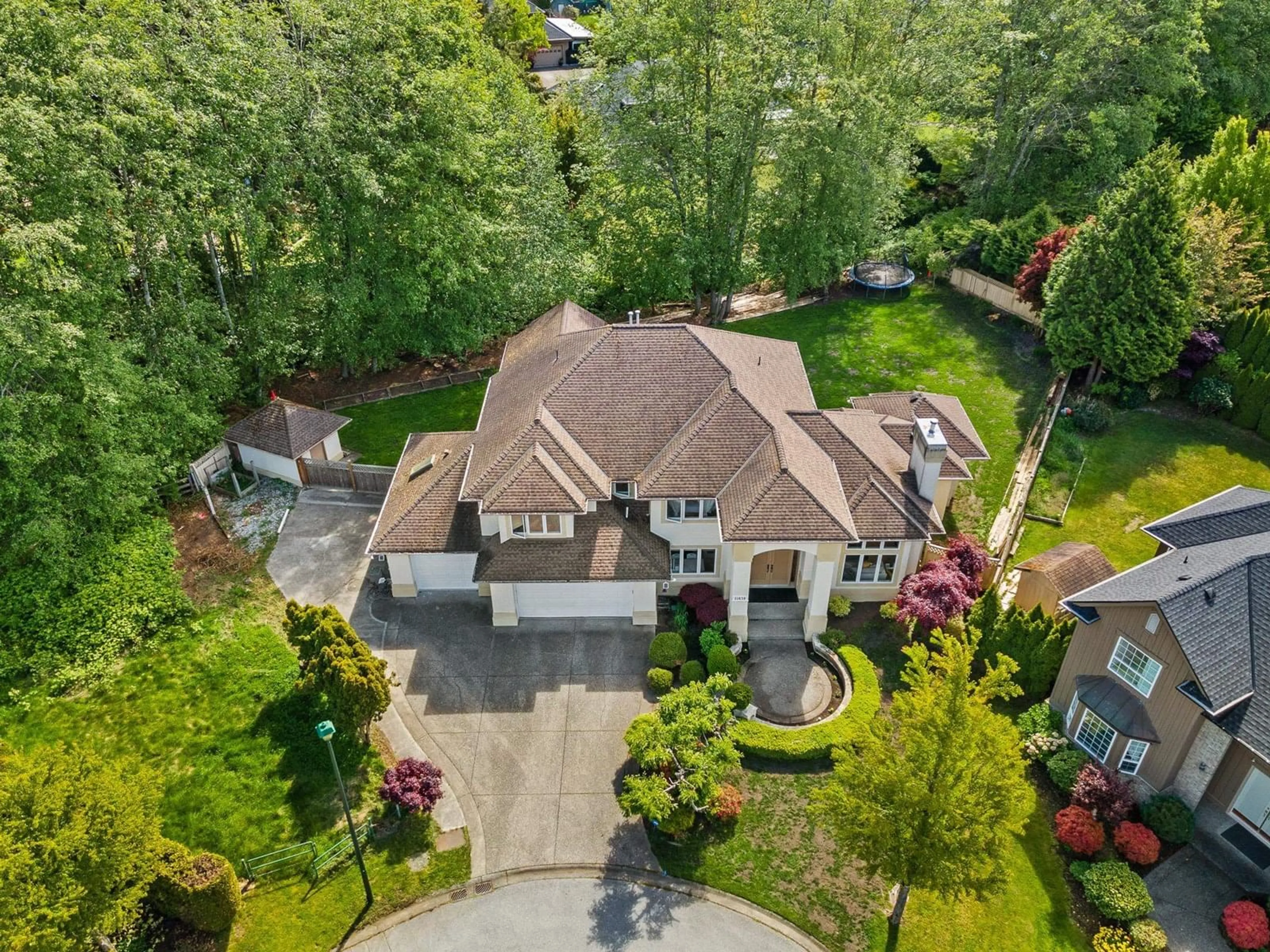 A pic from outside/outdoor area/front of a property/back of a property/a pic from drone, street for 13638 23, Surrey British Columbia V4A9V1