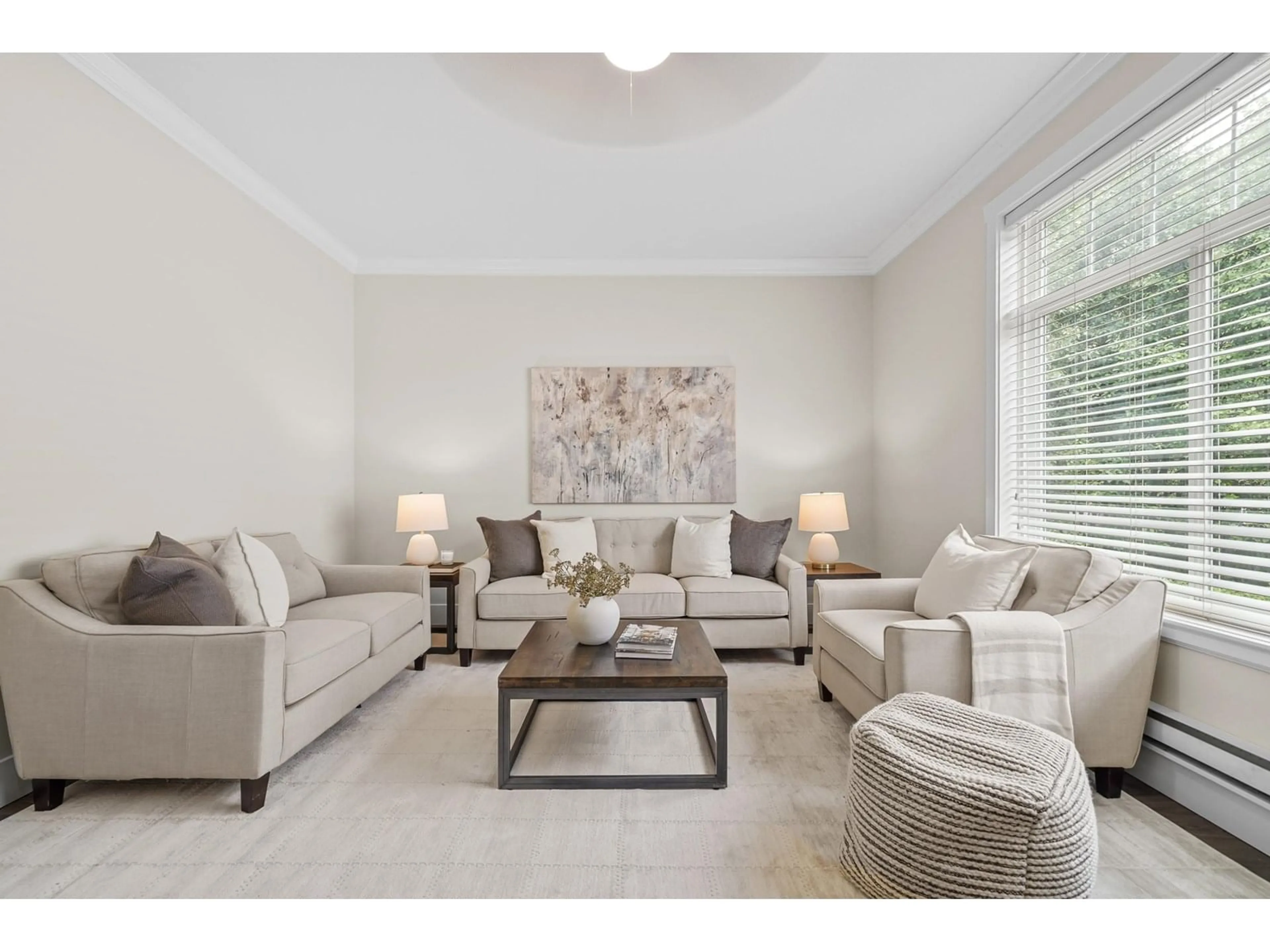 Living room with furniture, unknown for 123 - 15399 GUILDFORD, Surrey British Columbia V3R7C6