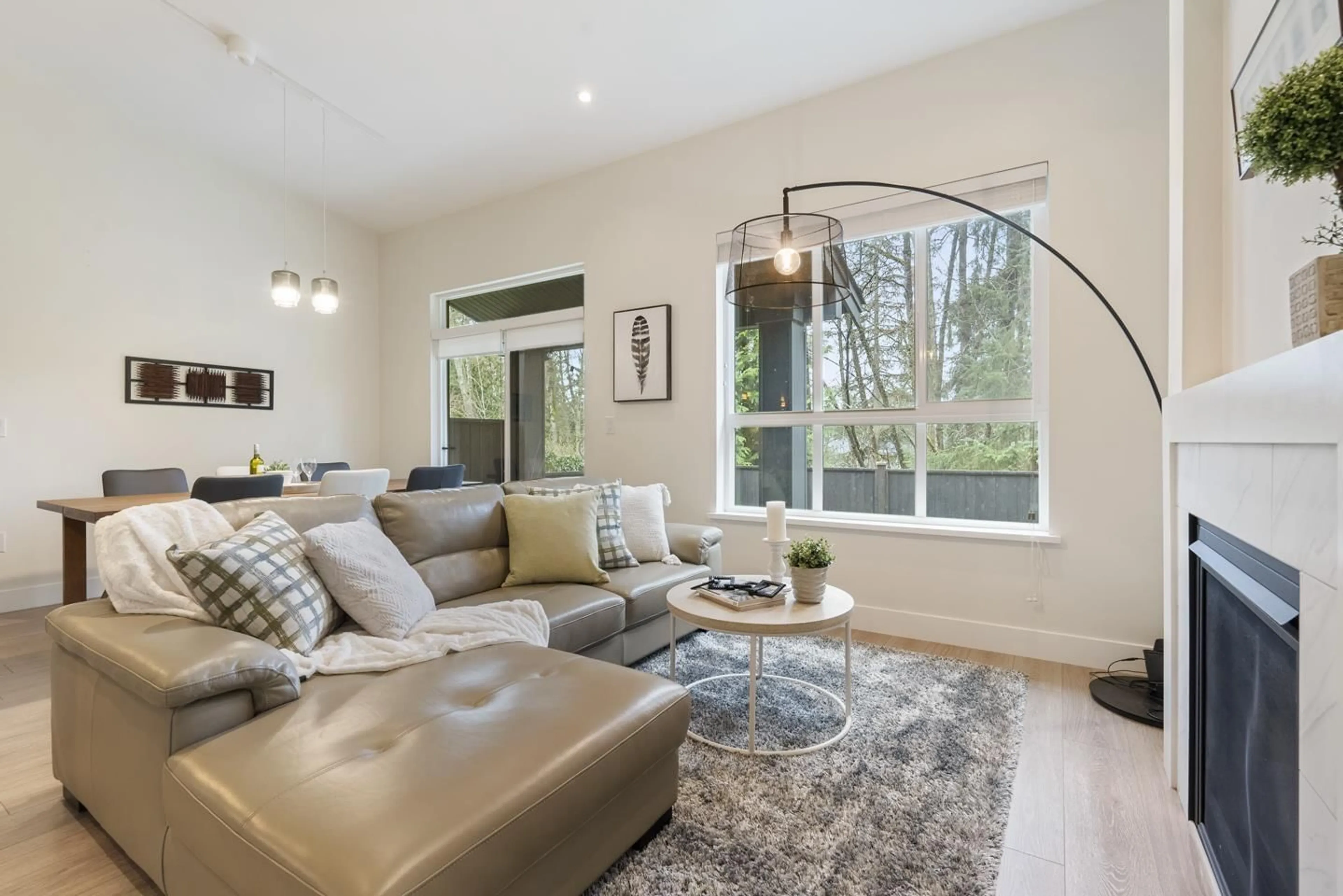 Living room with furniture, unknown for 24 - 7979 152, Surrey British Columbia V3S7S7