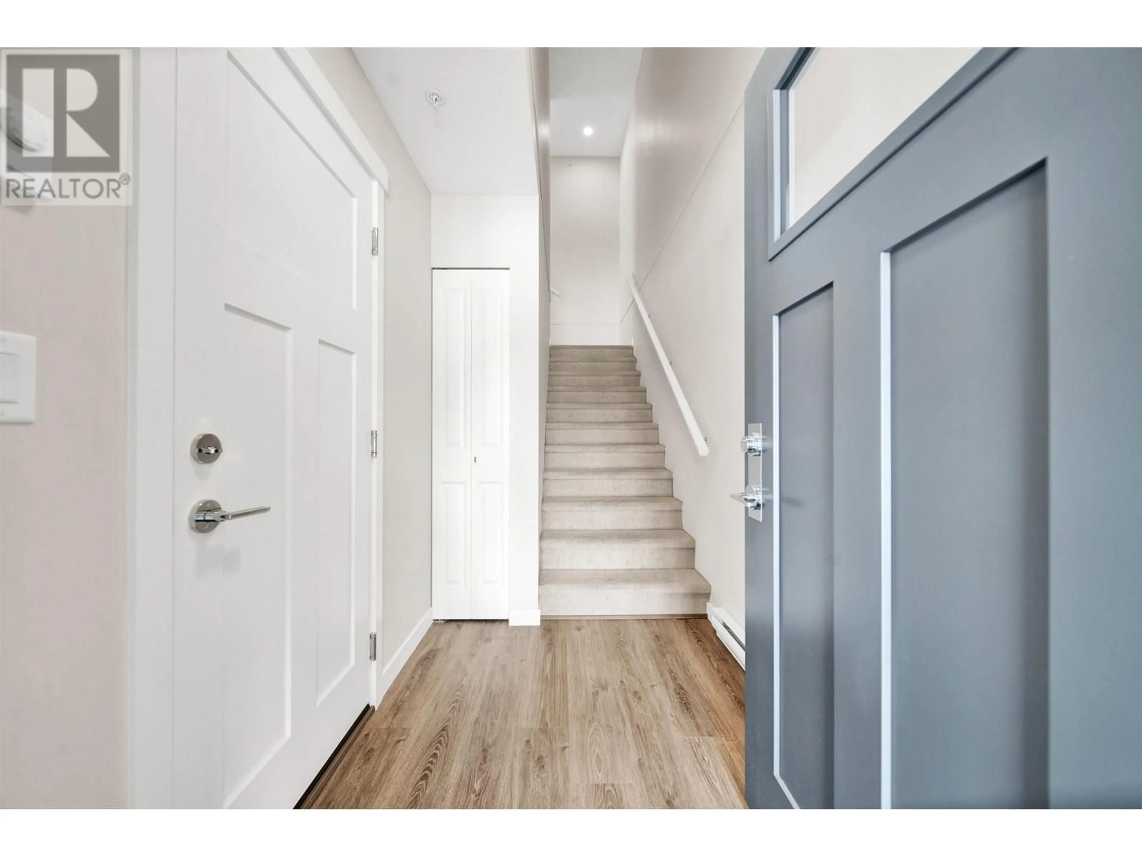Indoor entryway for 2410 - 11280 PAZARENA PLACE, Maple Ridge British Columbia V2X9H8