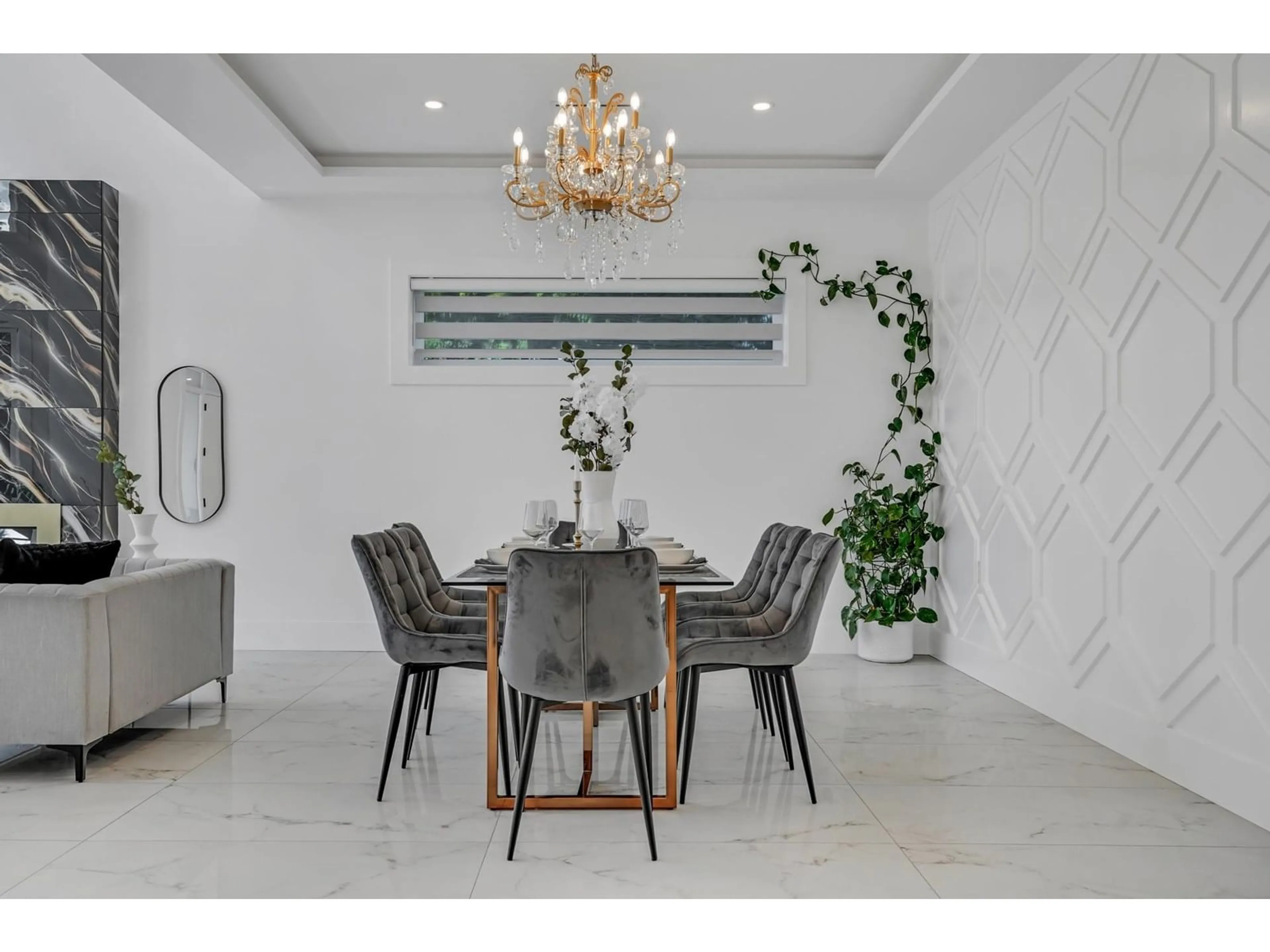 Dining room, ceramic/tile floor for 12958 SOUTHRIDGE, Surrey British Columbia V3X3E3